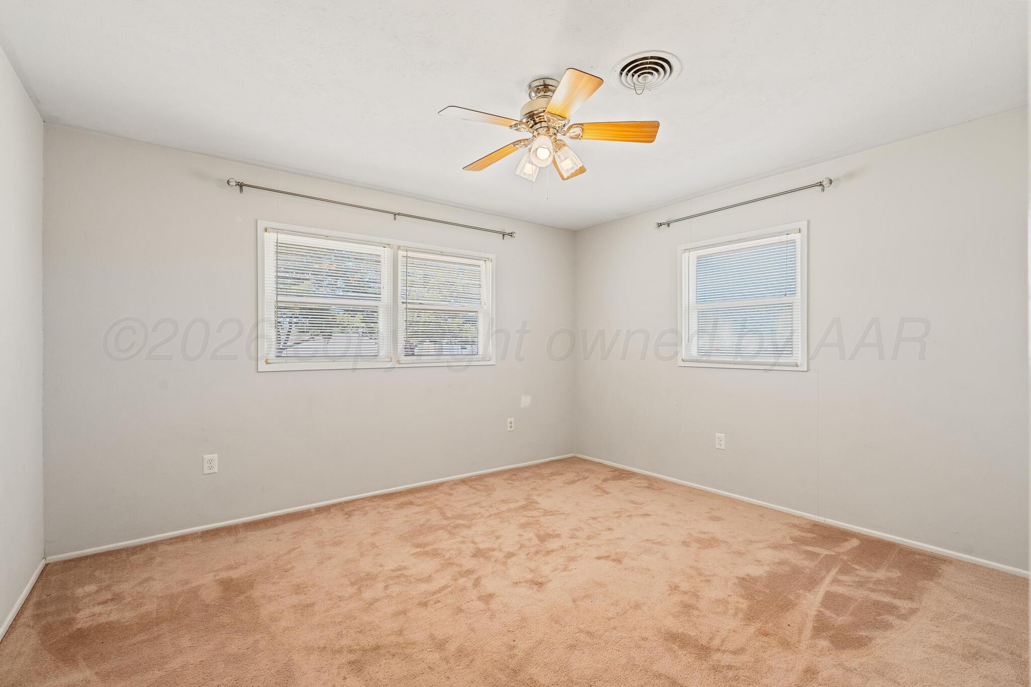 401 E 7th Street Property Photo 21