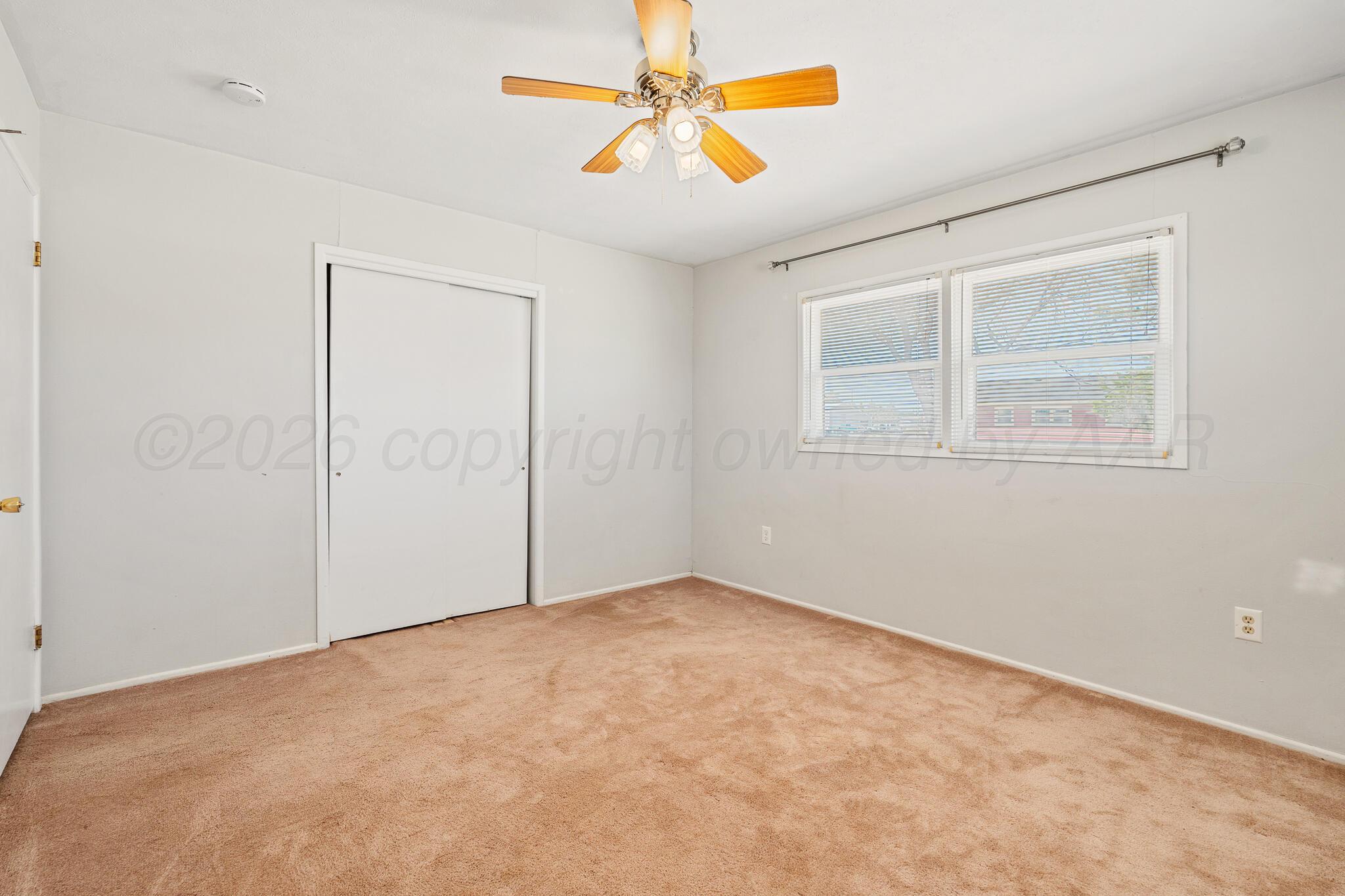 401 E 7th Street Property Photo 22