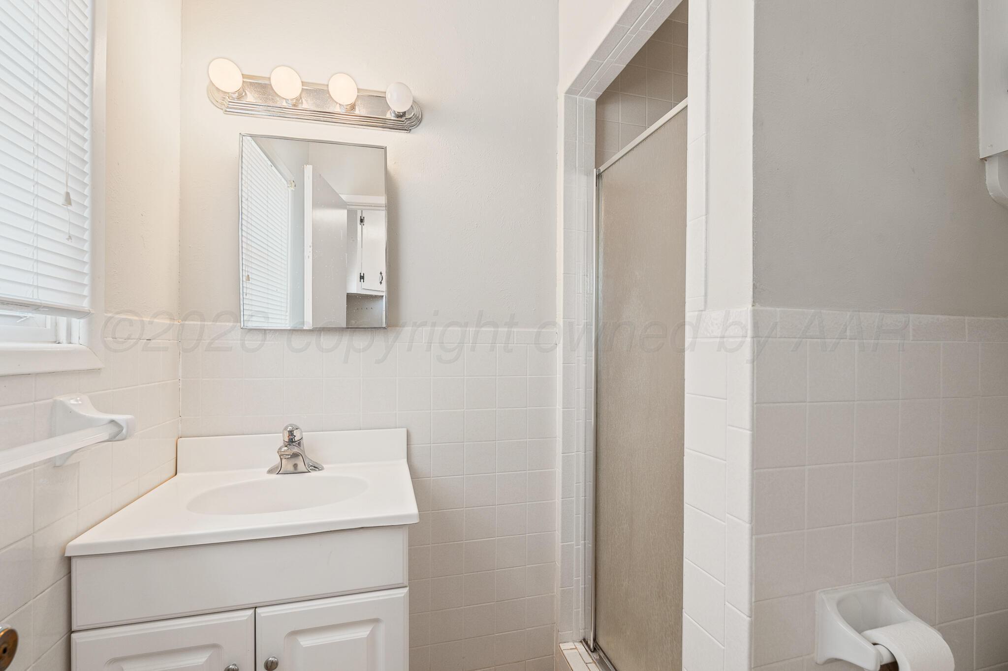 401 E 7th Street Property Photo 27