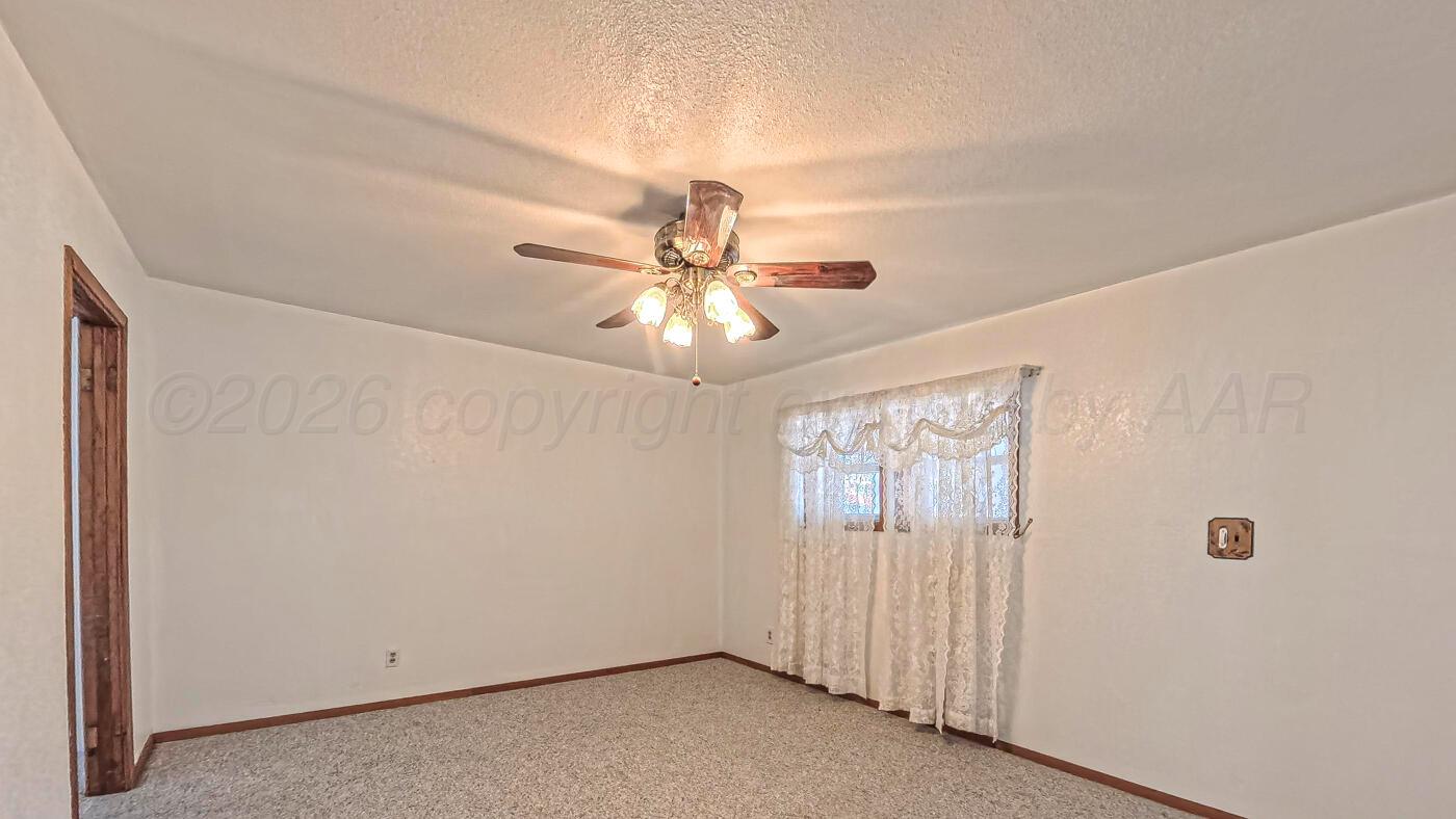509 W Broadway Street Property Photo 6