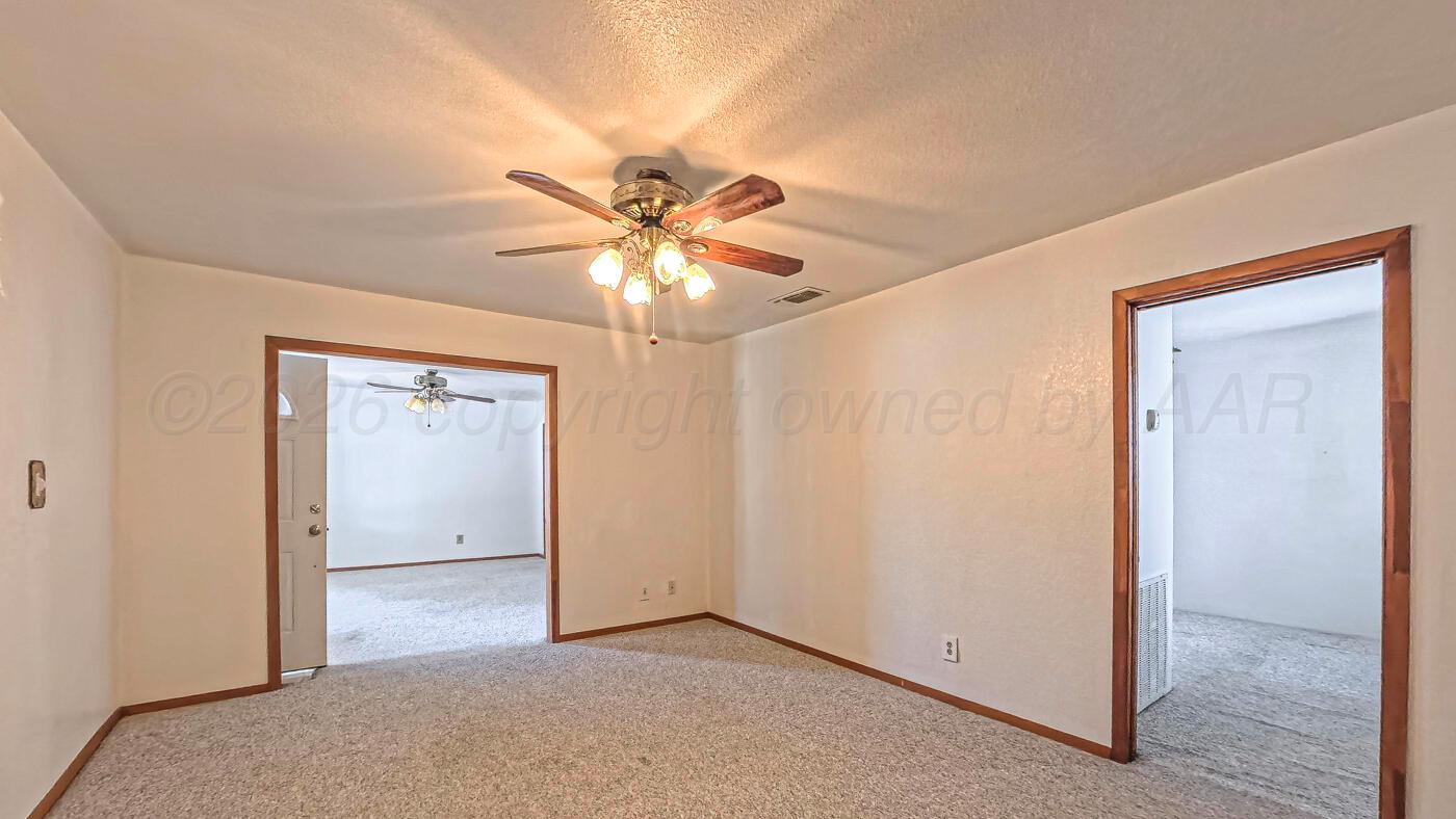 509 W Broadway Street Property Photo 7