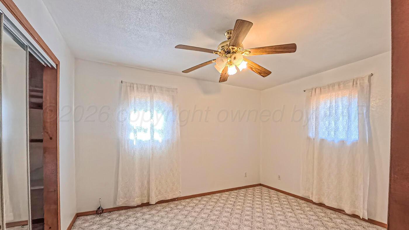509 W Broadway Street Property Photo 14