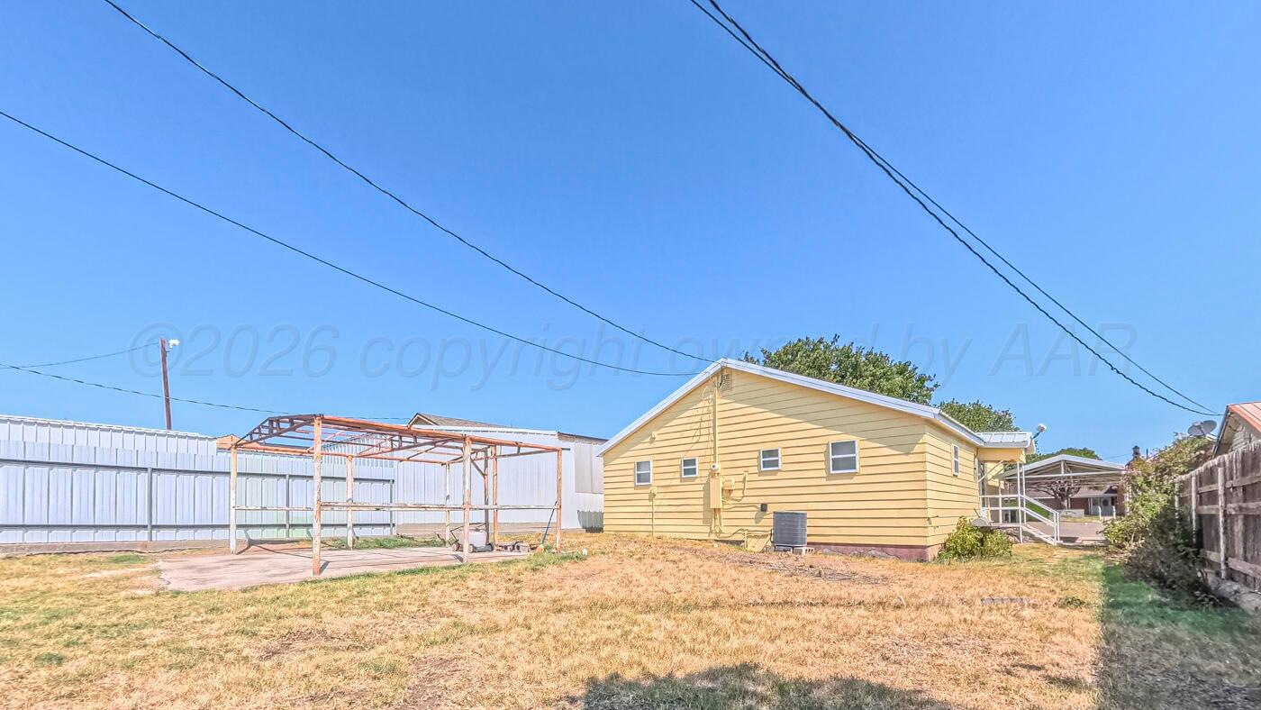509 W Broadway Street Property Photo 17