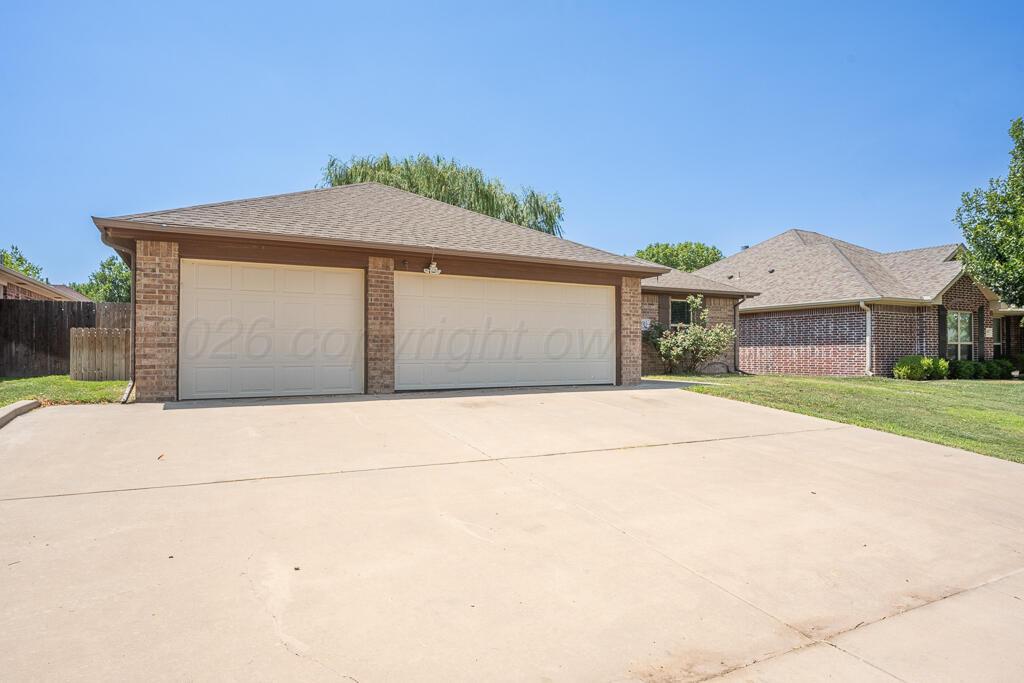 9315 Buccola Avenue Property Photo 3