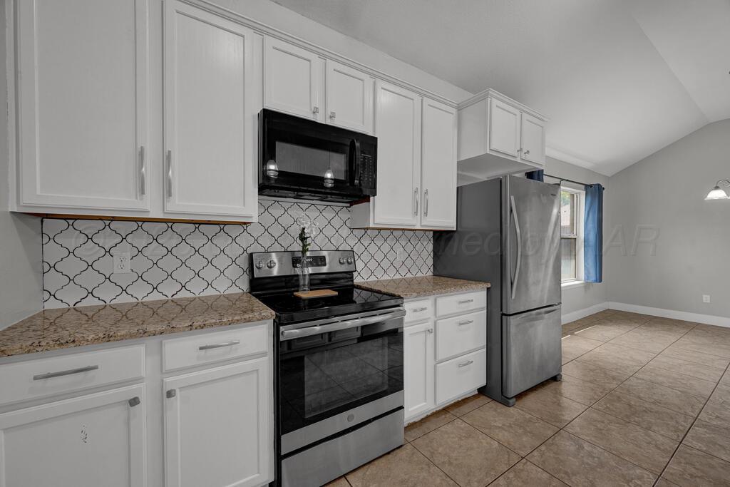 9315 Buccola Avenue Property Photo 10