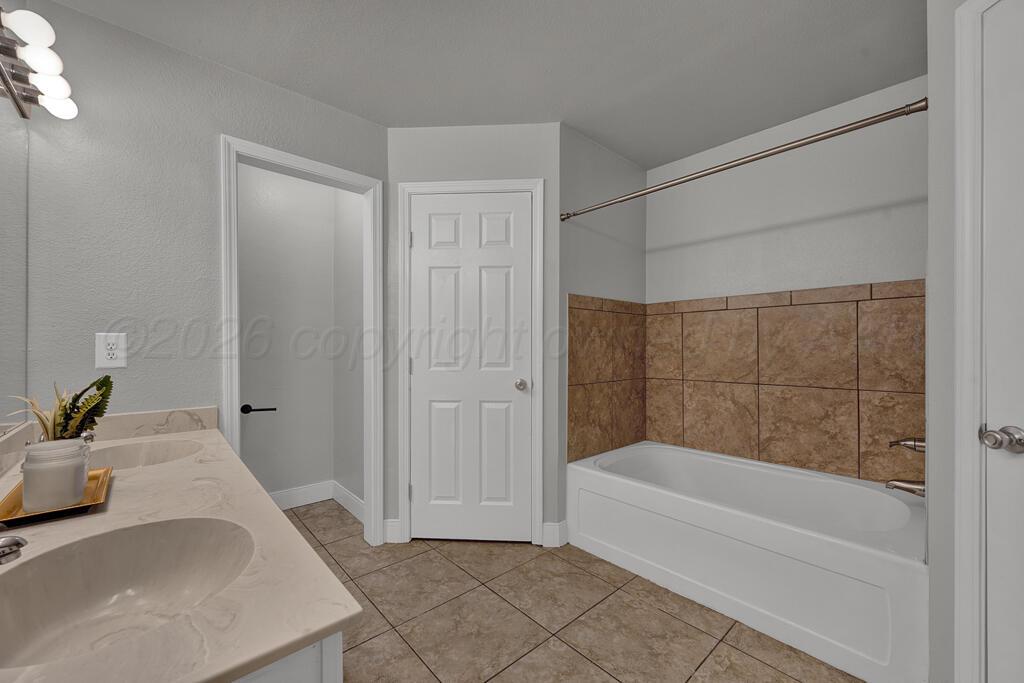 9315 Buccola Avenue Property Photo 18