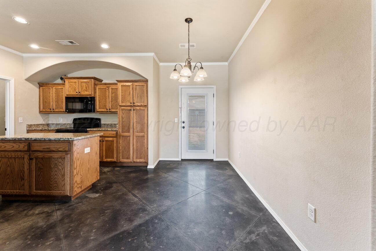 9607 Asher Avenue Property Photo 8