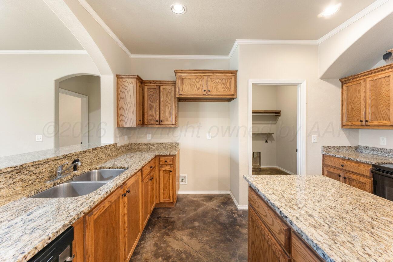 9607 Asher Avenue Property Photo 12
