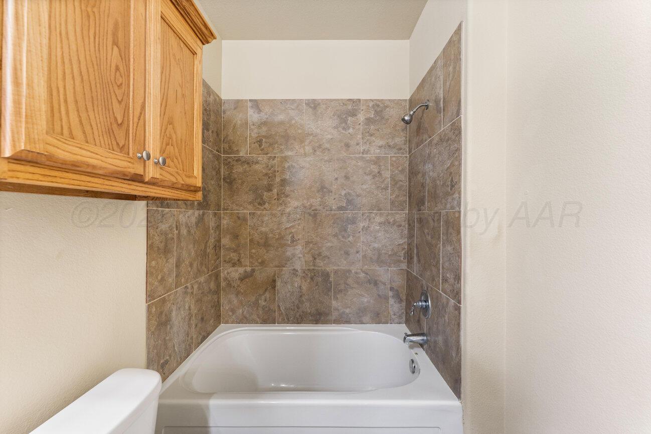 9607 Asher Avenue Property Photo 21