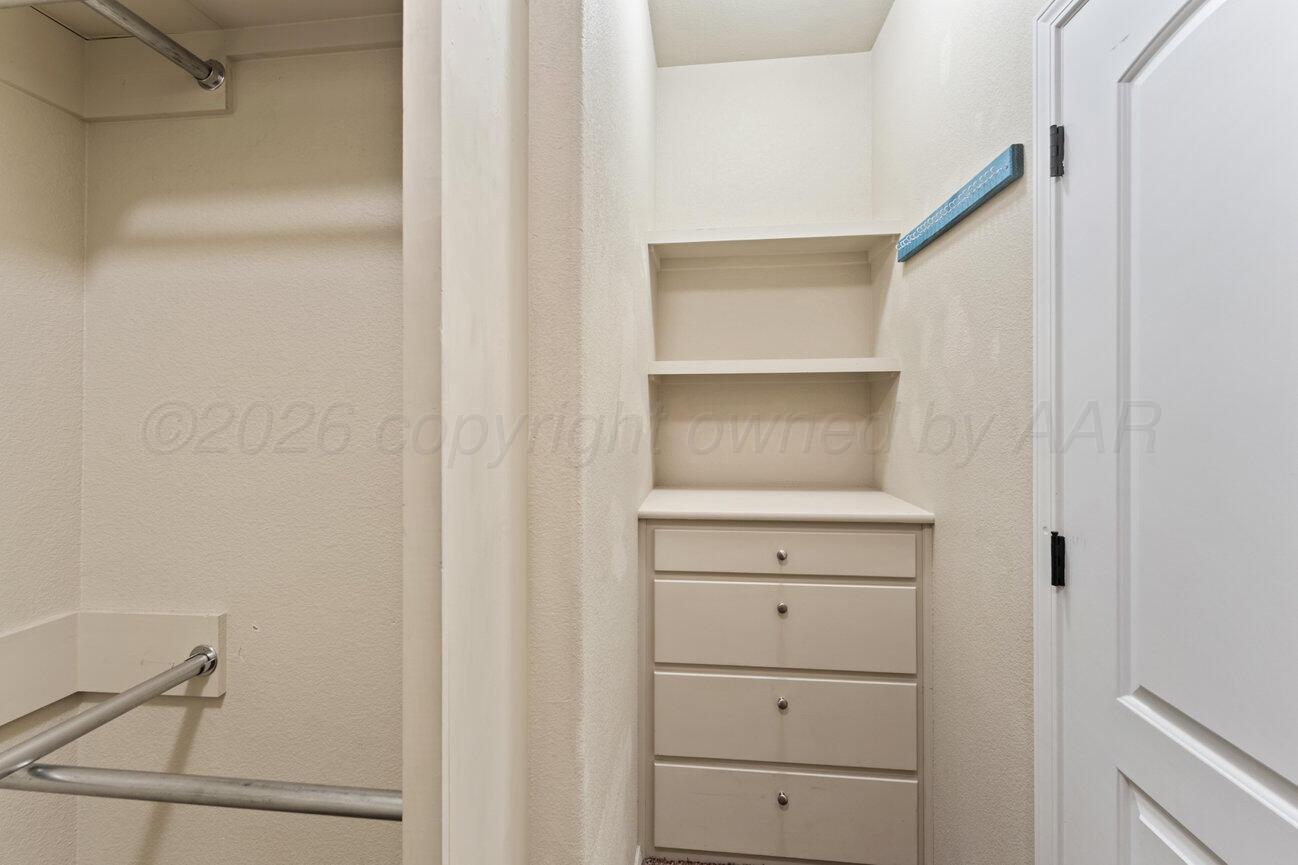 9607 Asher Avenue Property Photo 23