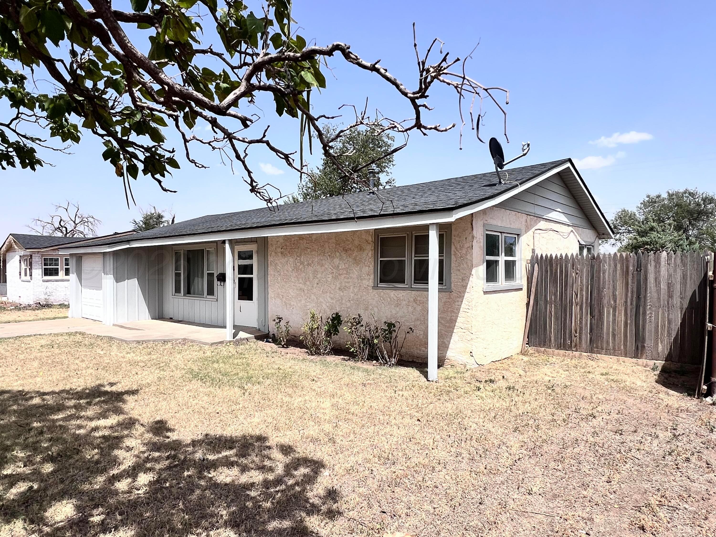 404 Avenue J Property Photo 4