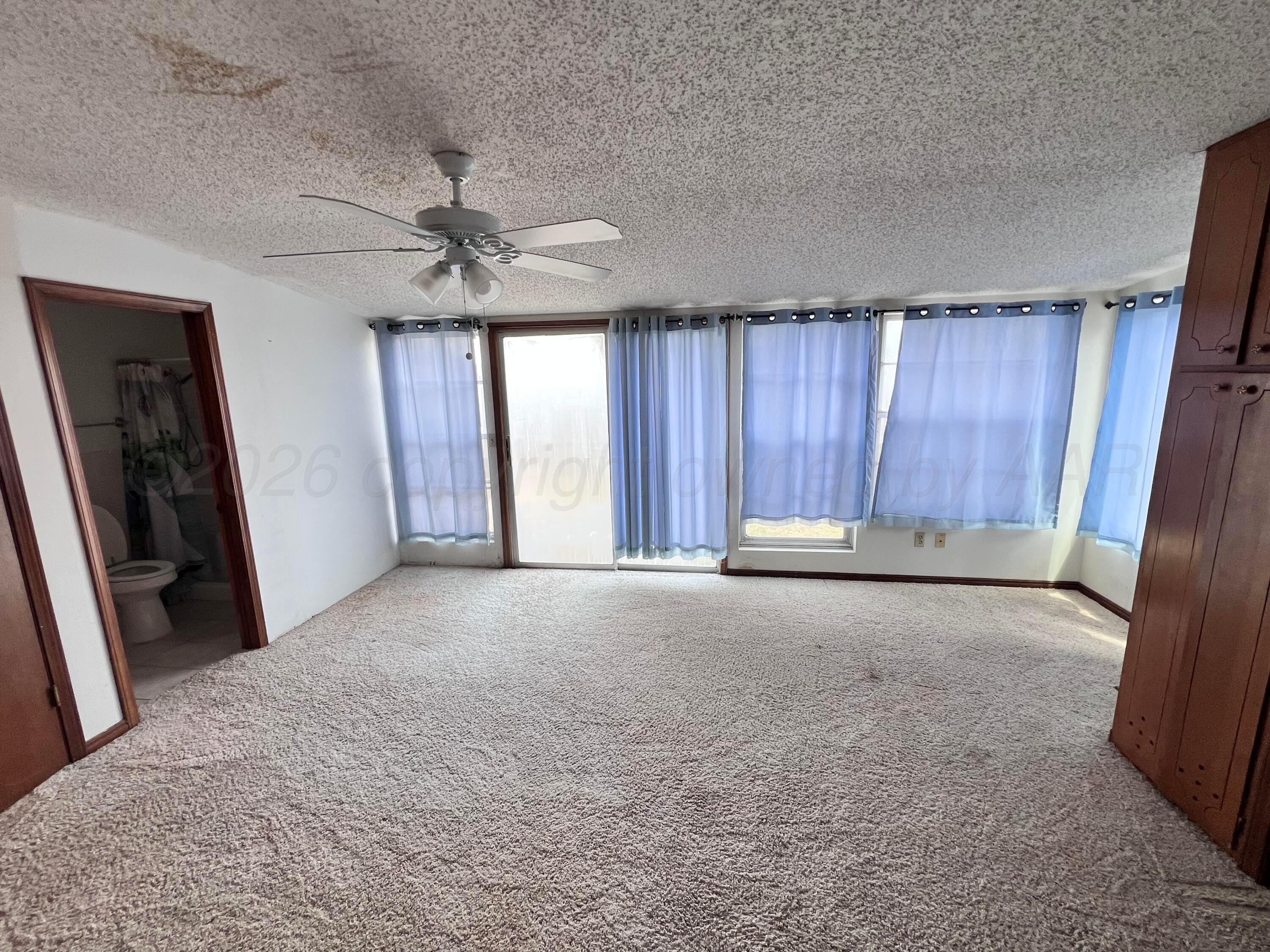 404 Avenue J Property Photo 9