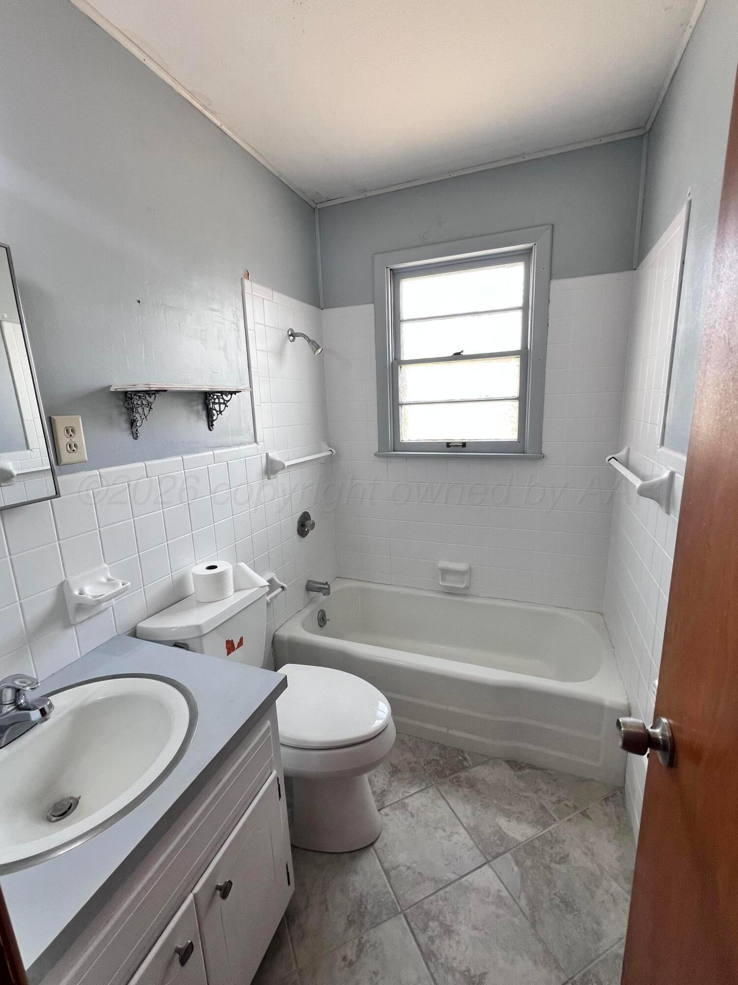 404 Avenue J Property Photo 19