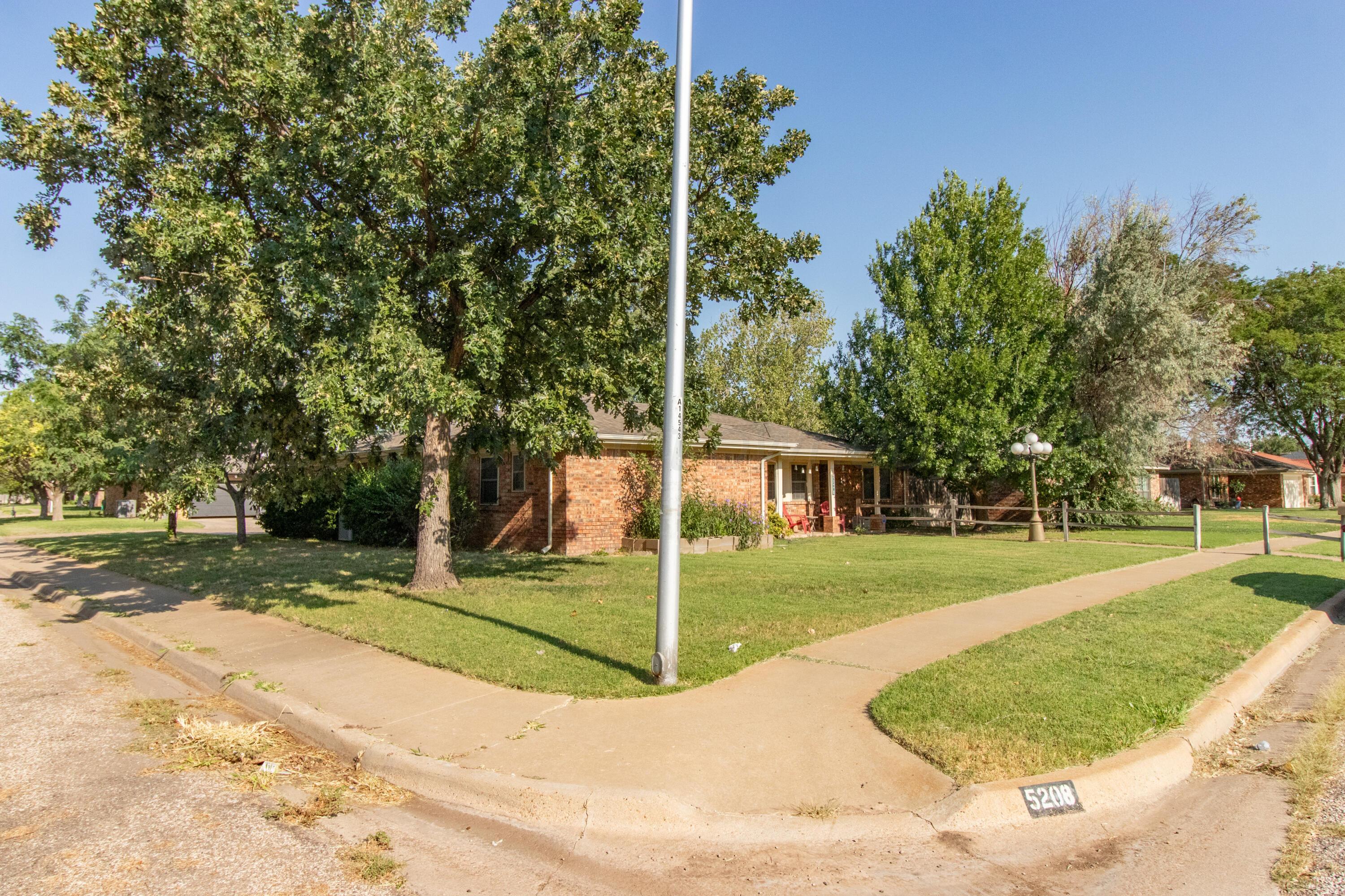 5208 While A Way Road Property Photo 3