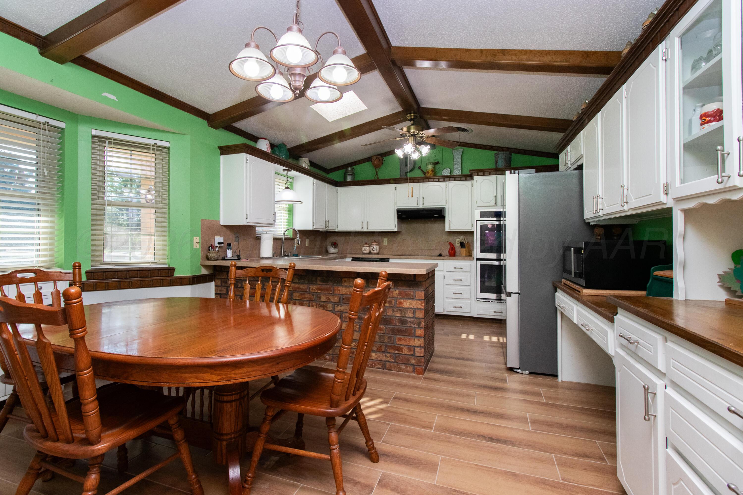 5208 While A Way Road Property Photo 4