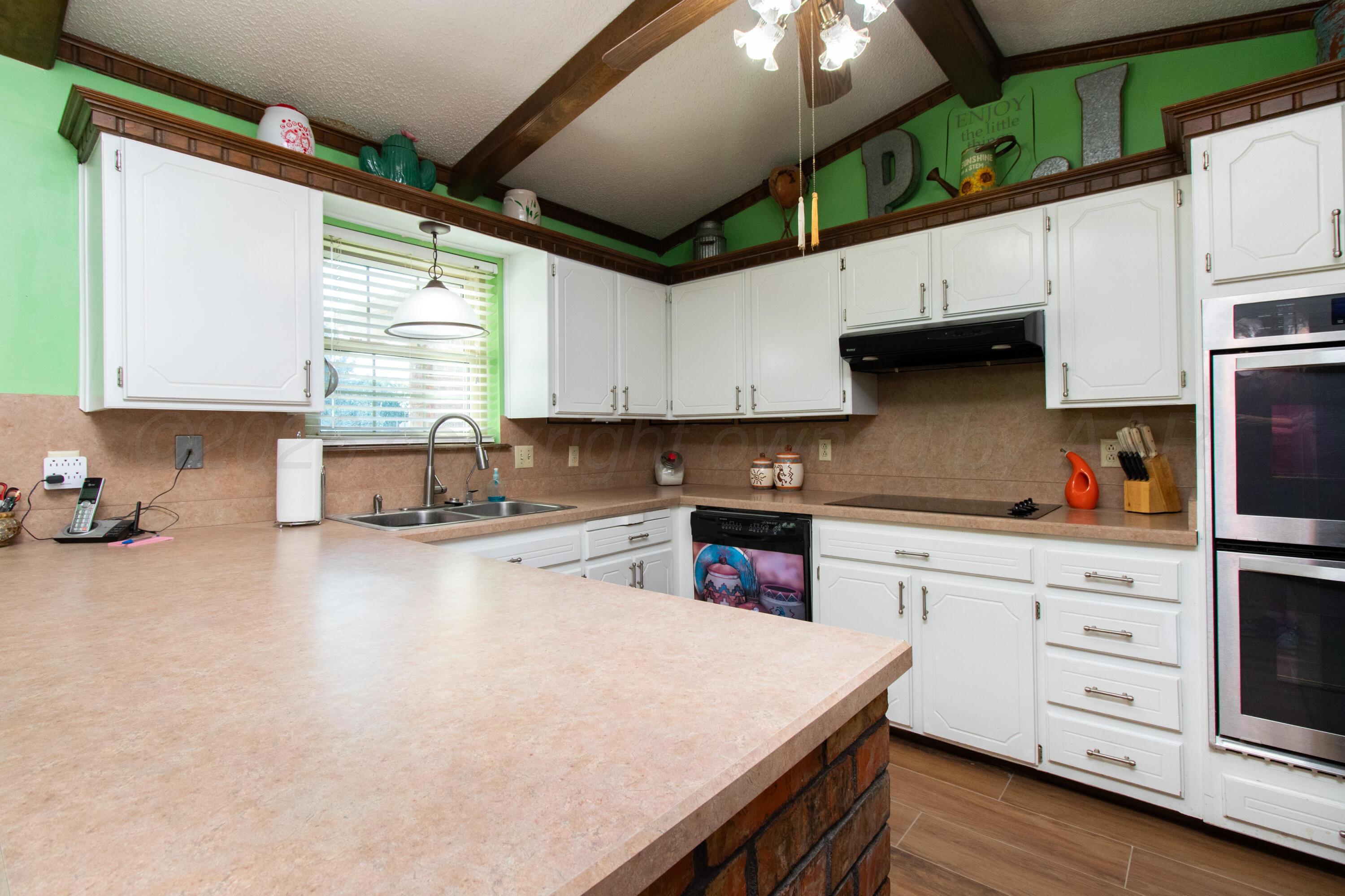 5208 While A Way Road Property Photo 5