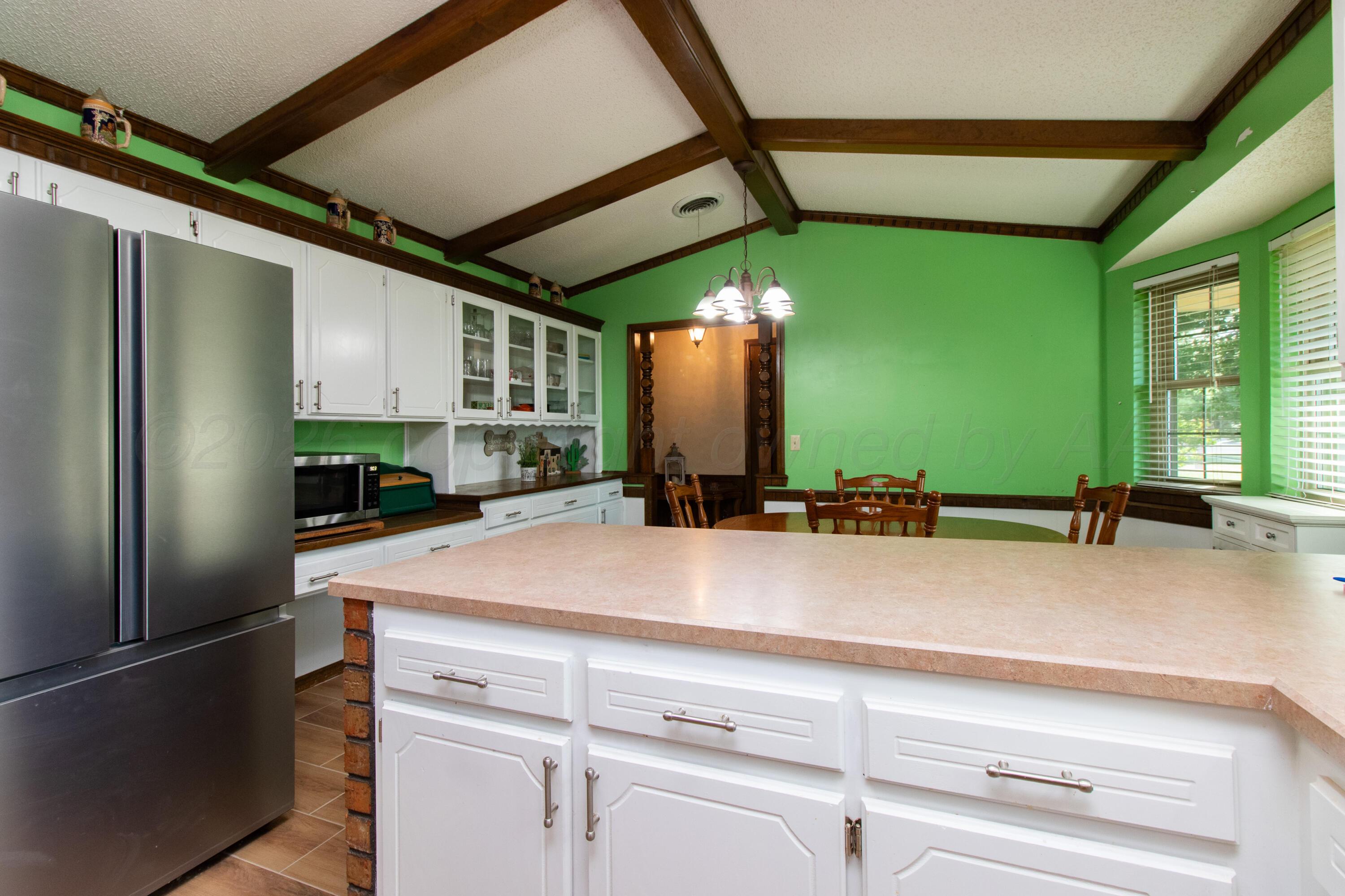 5208 While A Way Road Property Photo 10