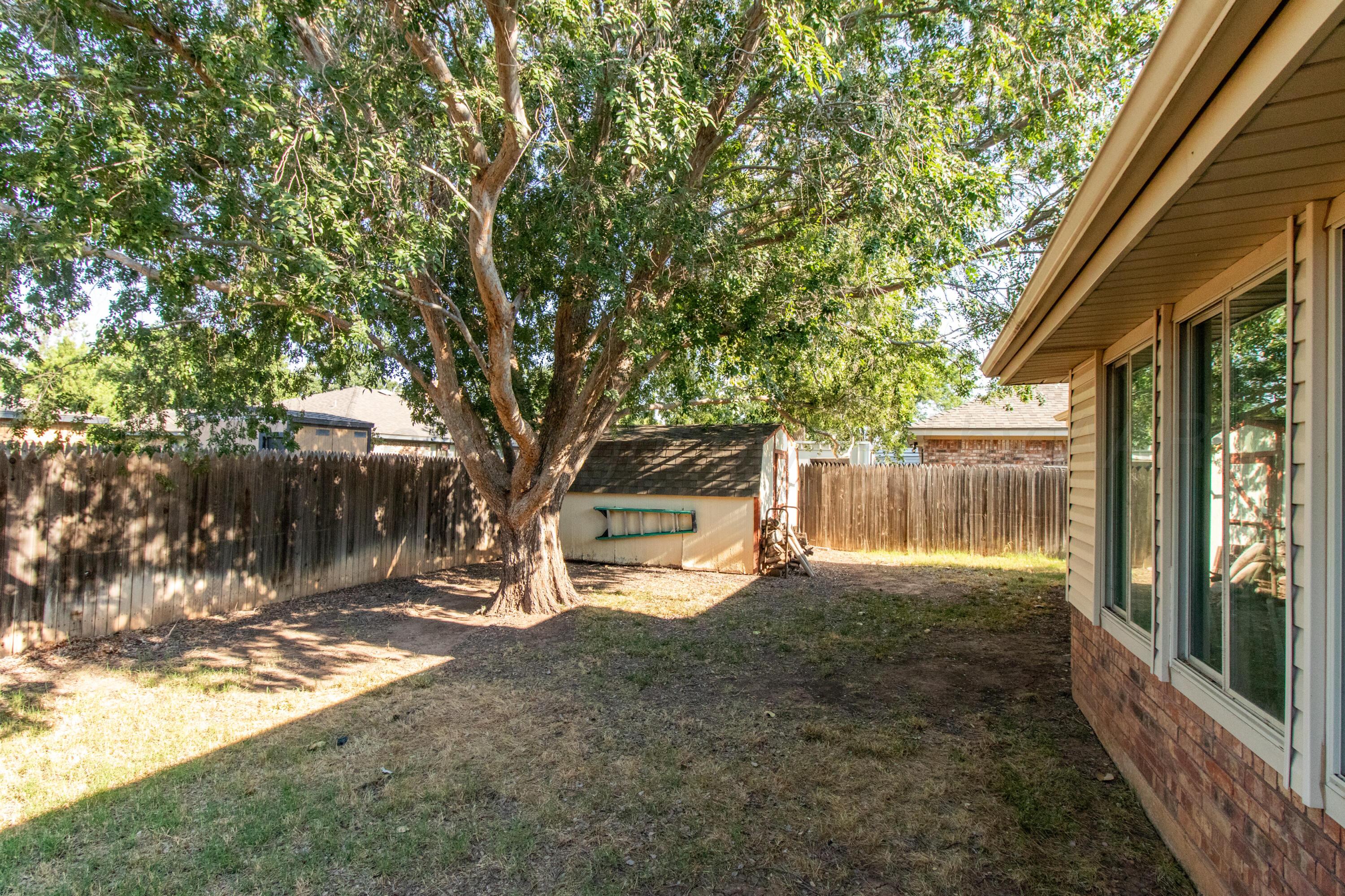 5208 While A Way Road Property Photo 32