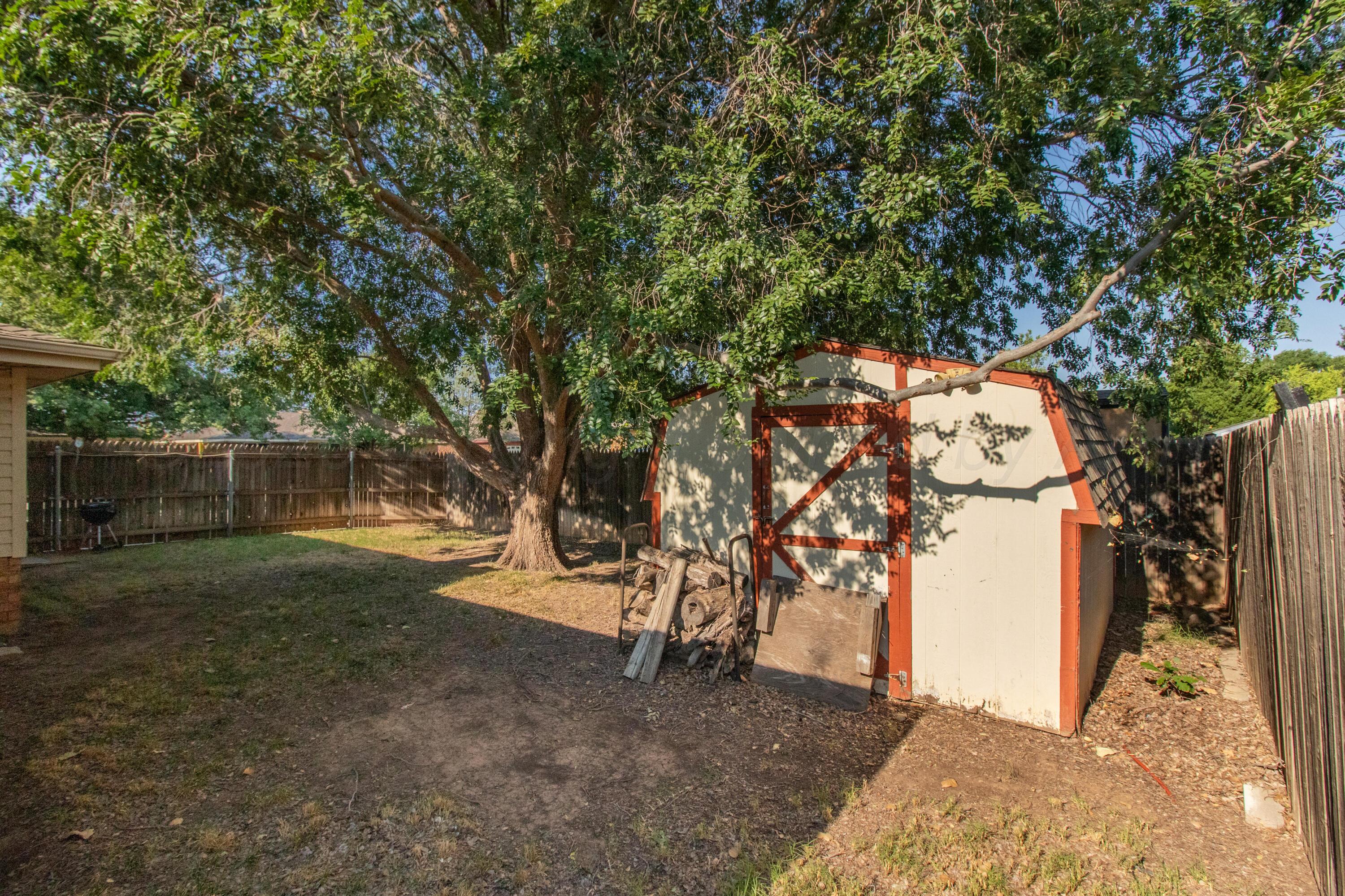 5208 While A Way Road Property Photo 35