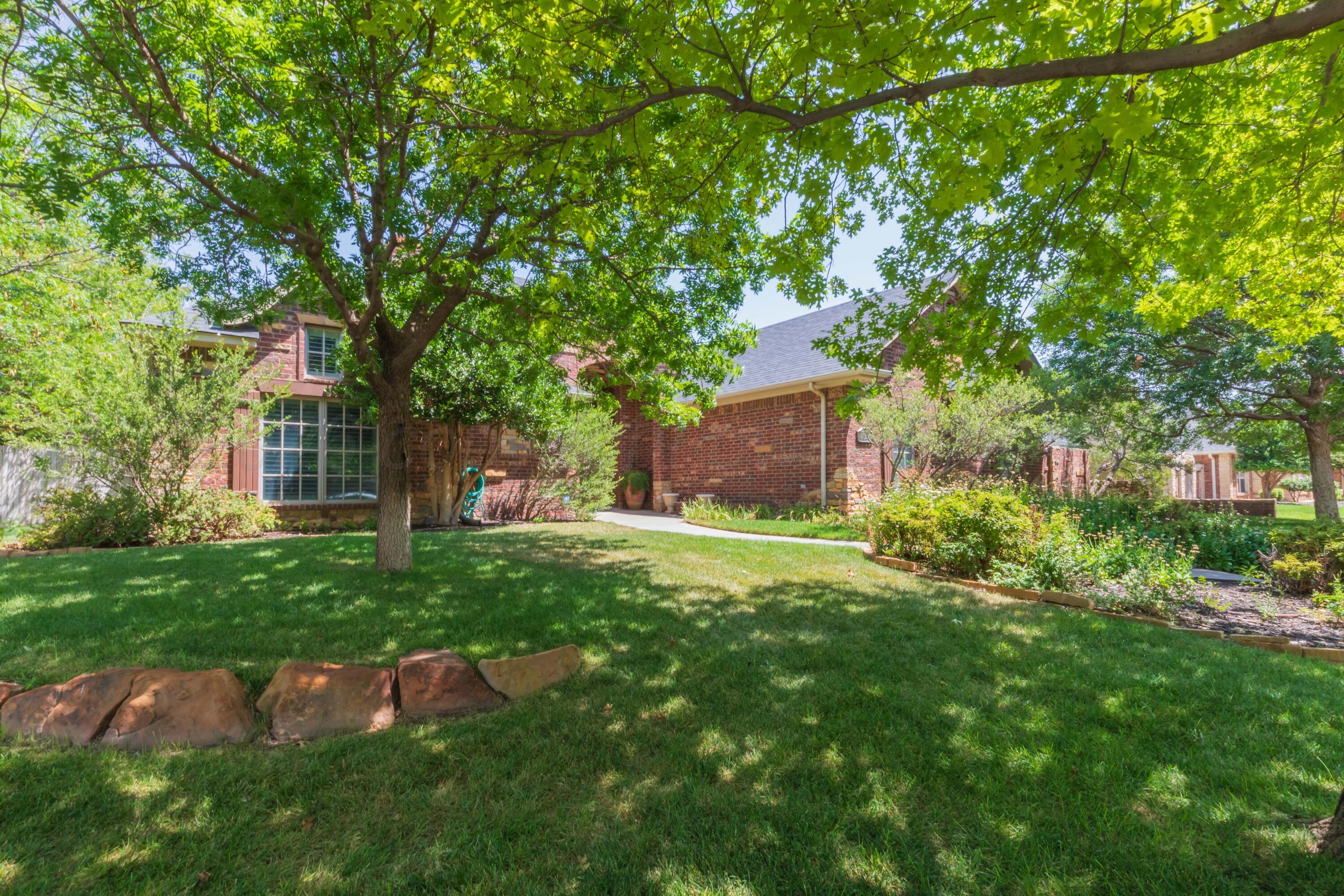 7812 Oakview Drive Property Photo 2