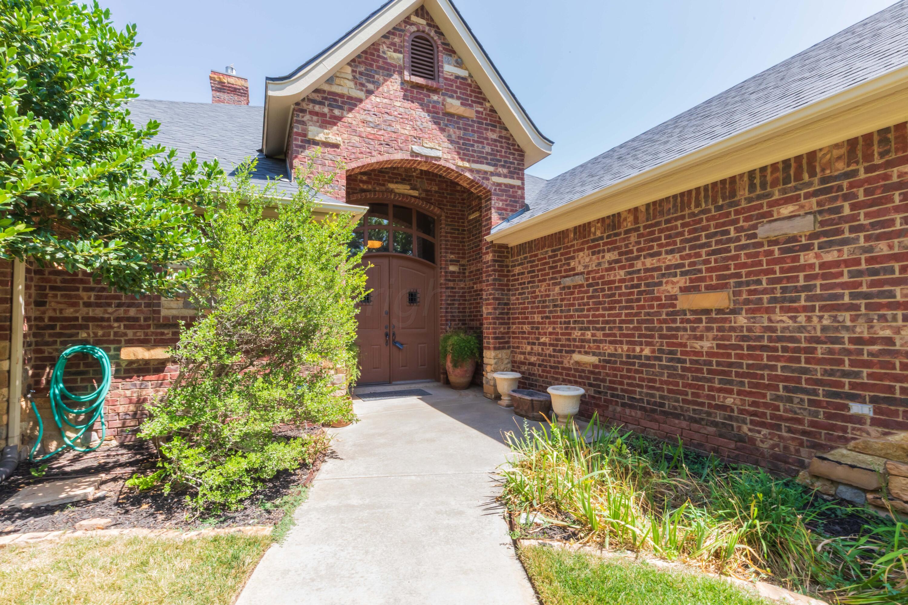 7812 Oakview Drive Property Photo 3
