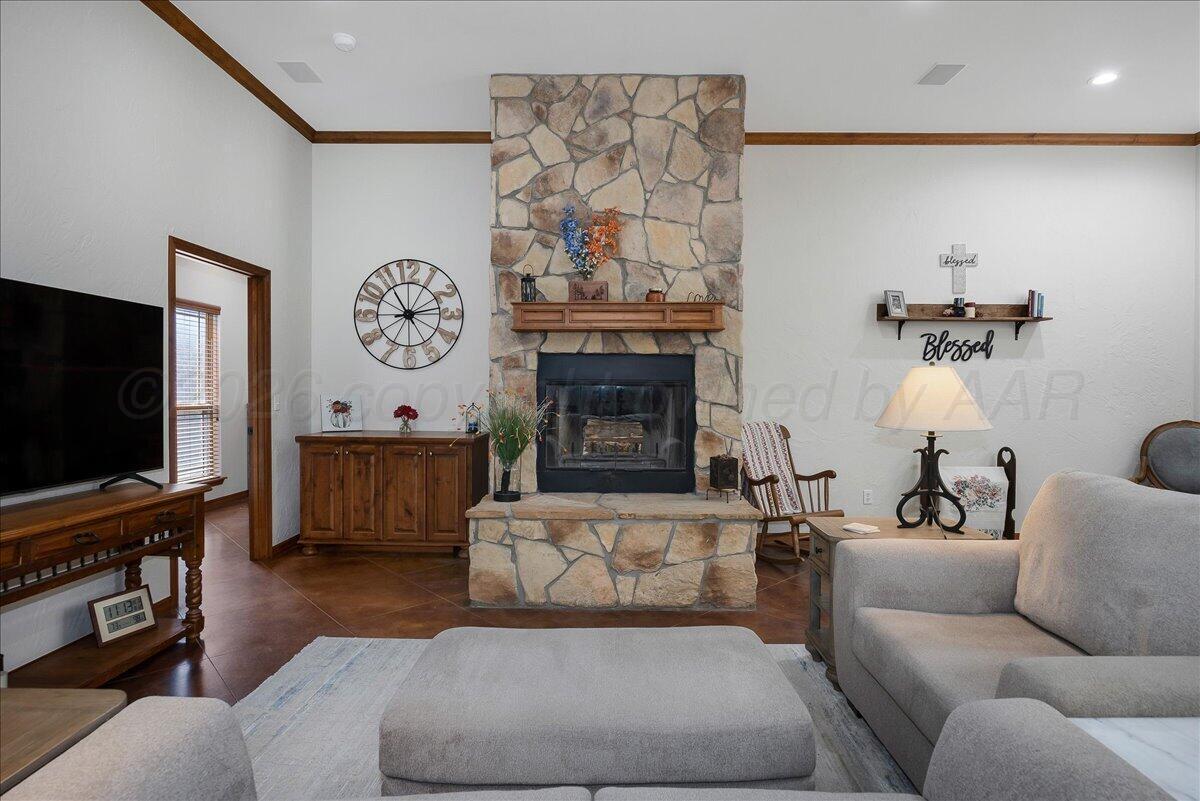 7913 Pineridge Drive Property Photo 11
