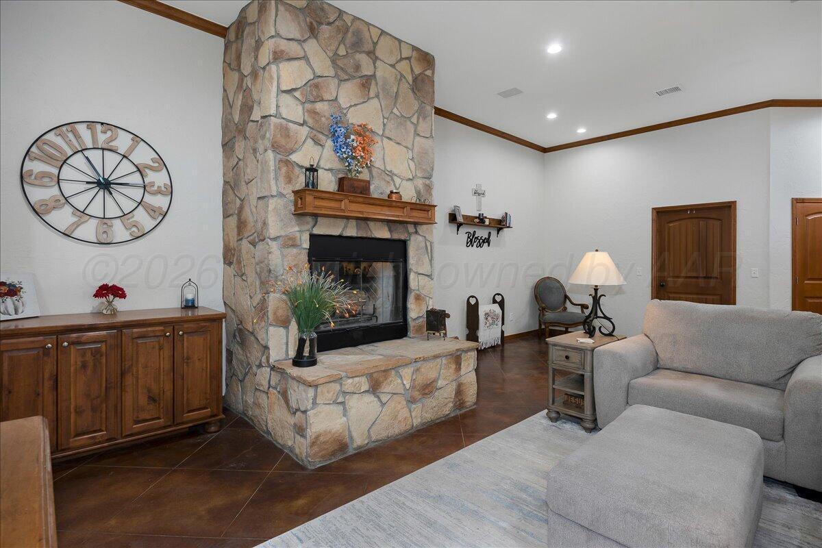 7913 Pineridge Drive Property Photo 12