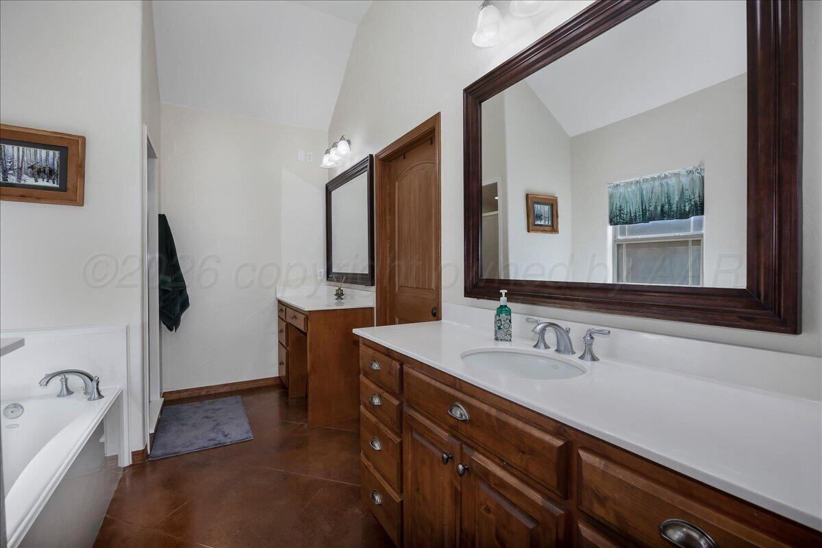 7913 Pineridge Drive Property Photo 19