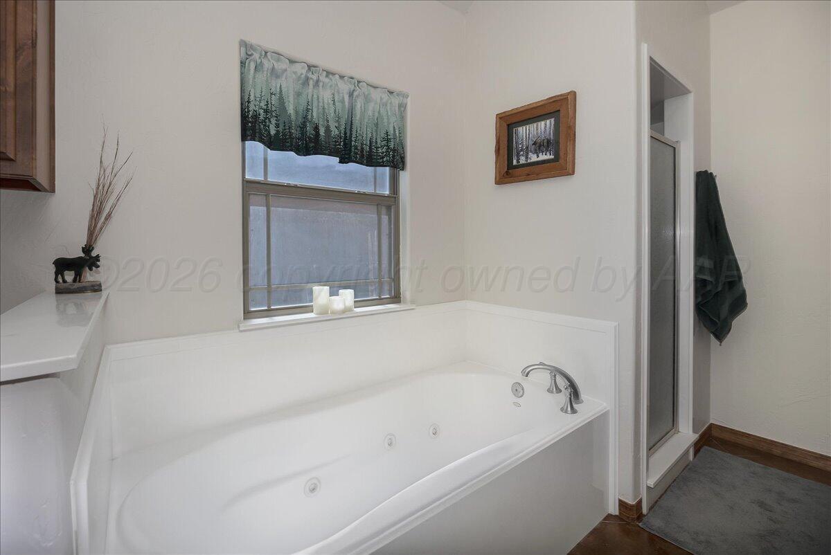 7913 Pineridge Drive Property Photo 20