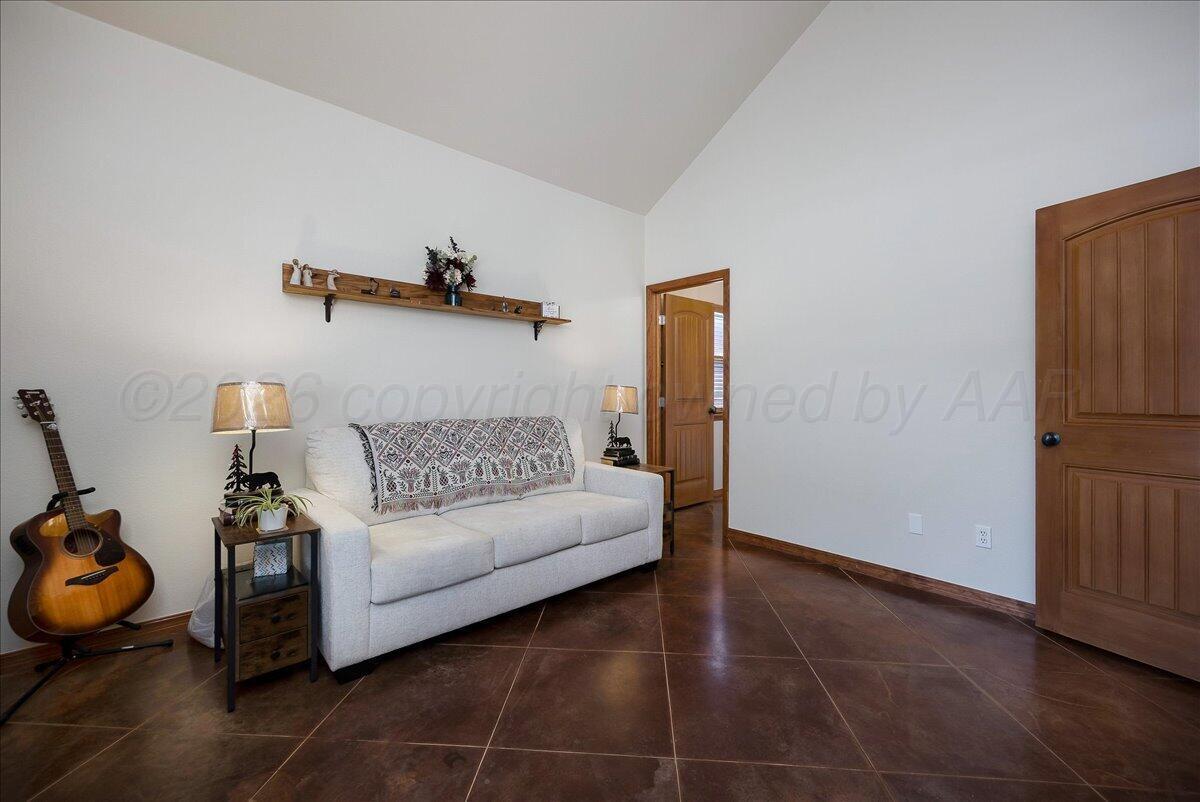 7913 Pineridge Drive Property Photo 23