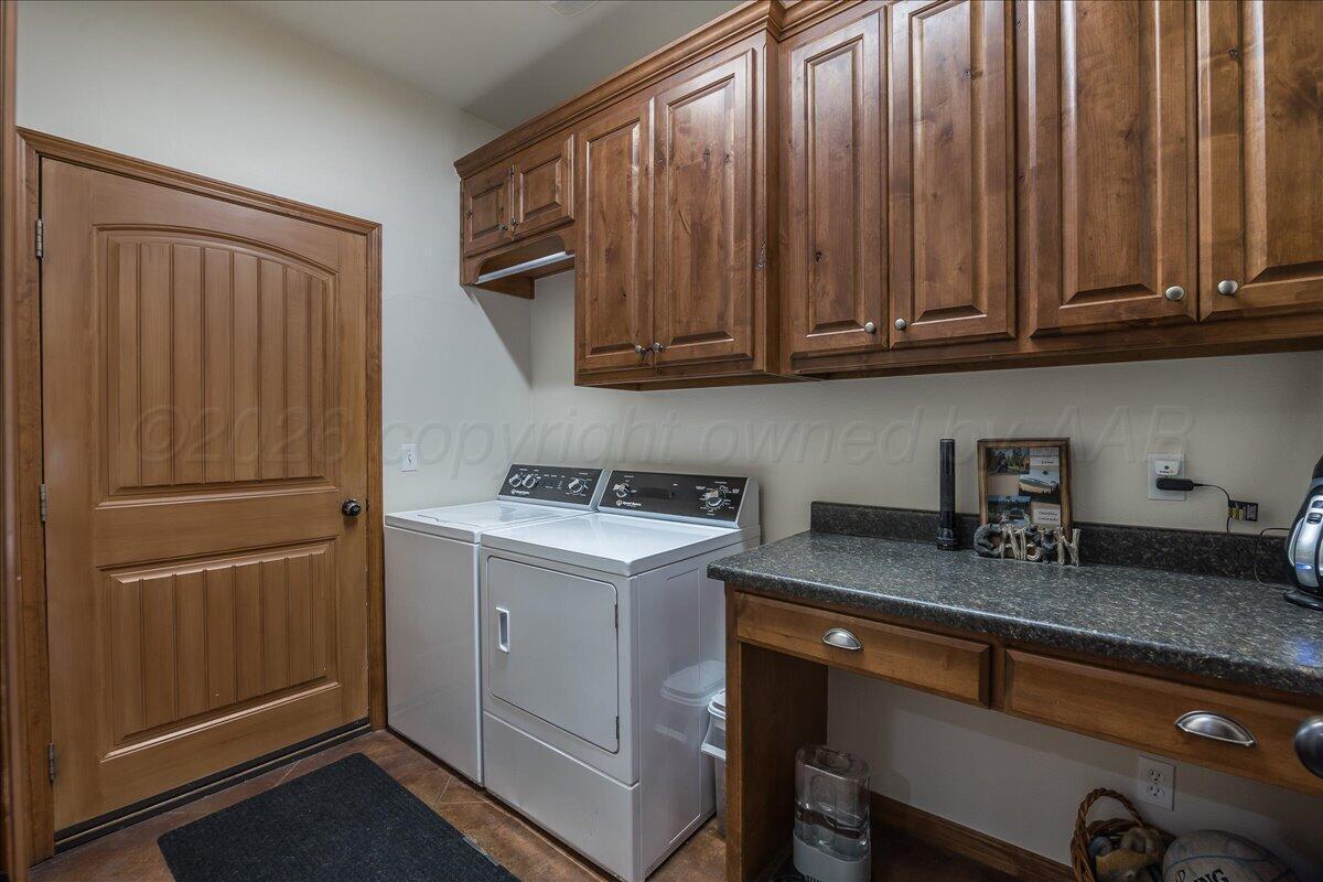 7913 Pineridge Drive Property Photo 27