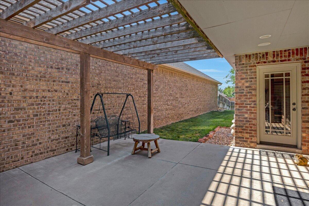 7913 Pineridge Drive Property Photo 29