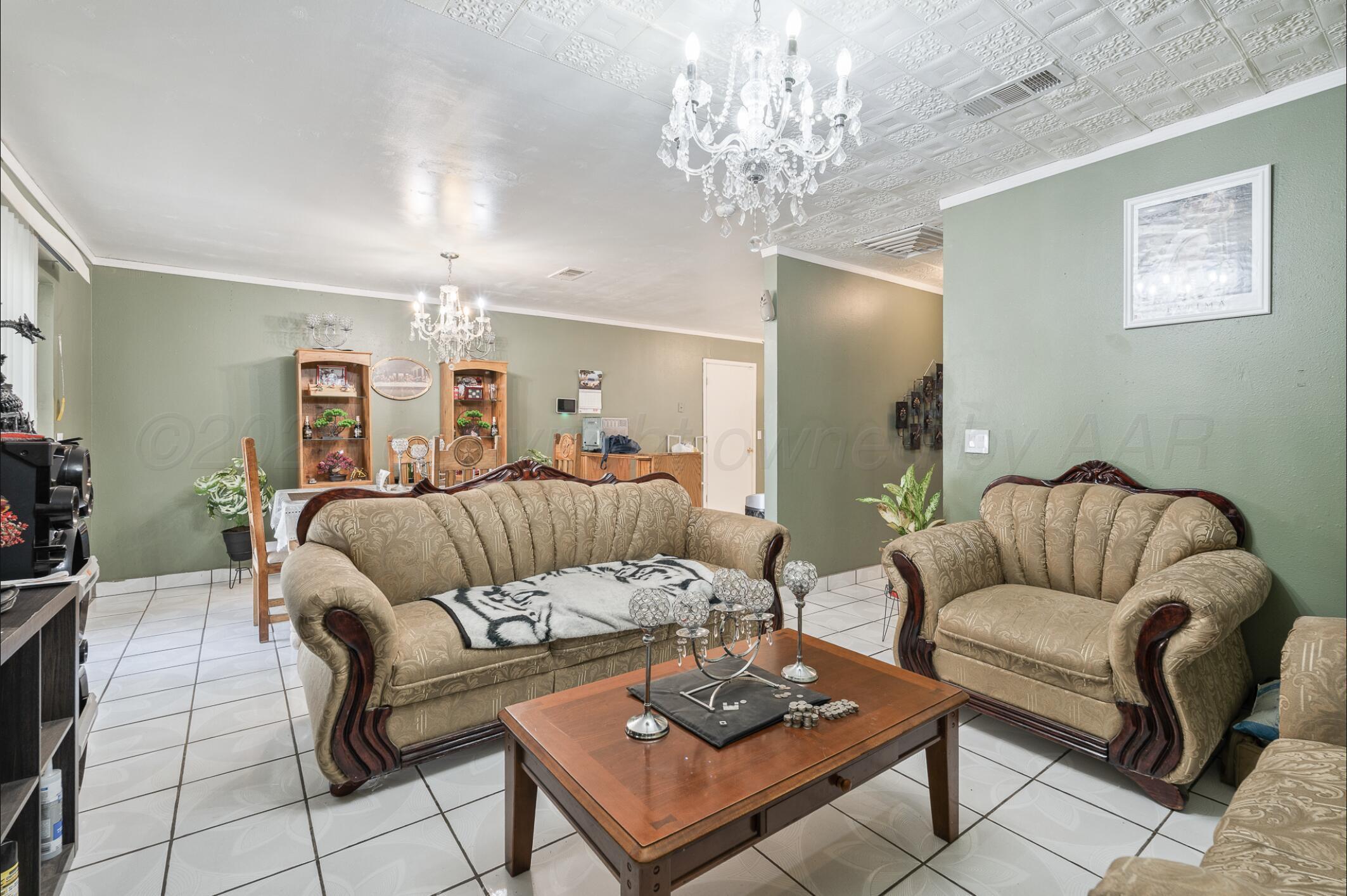 725 Stanton Avenue Property Photo 3