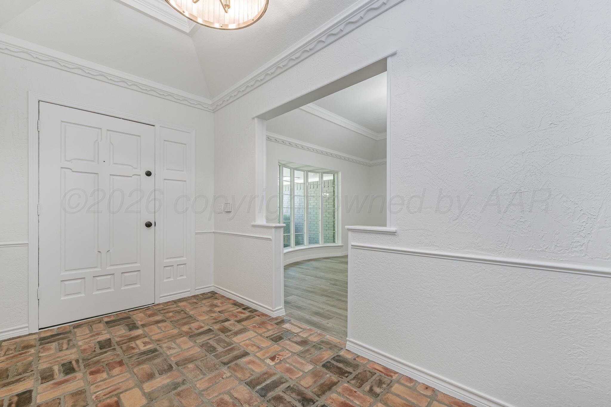 7027 Oneill Drive Property Photo 2
