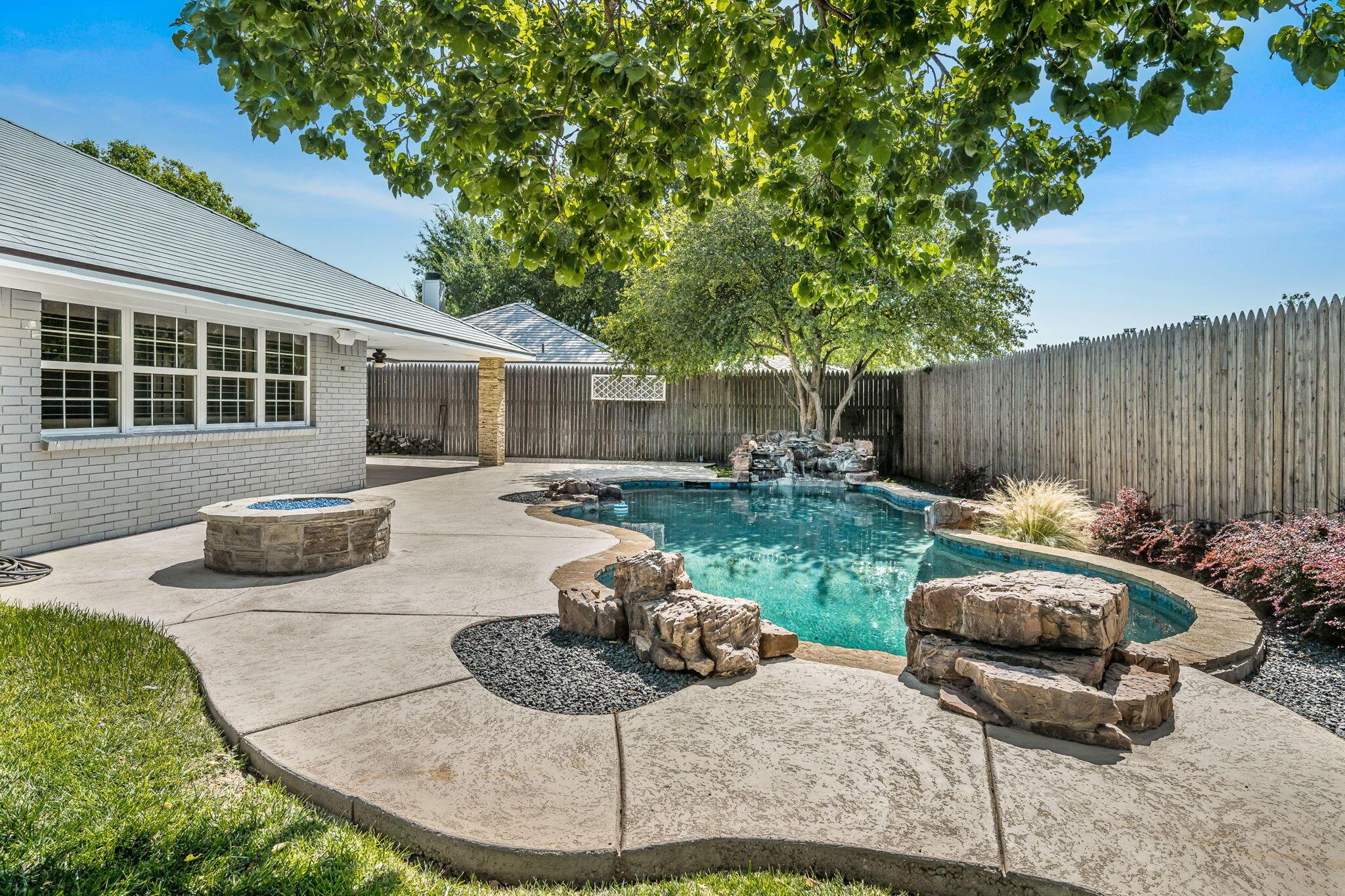 7027 Oneill Drive Property Photo 35