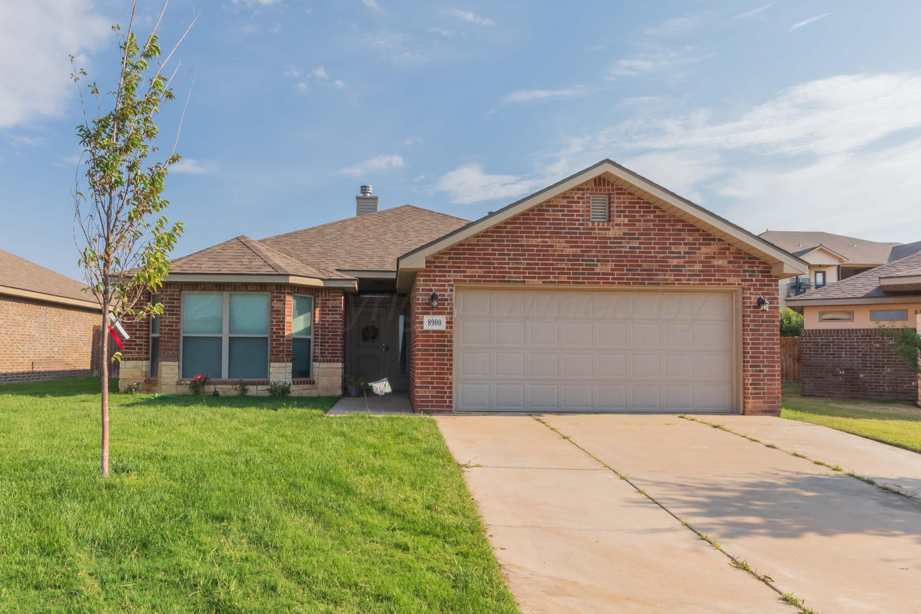 8900 ZOE Drive Property Photo 1