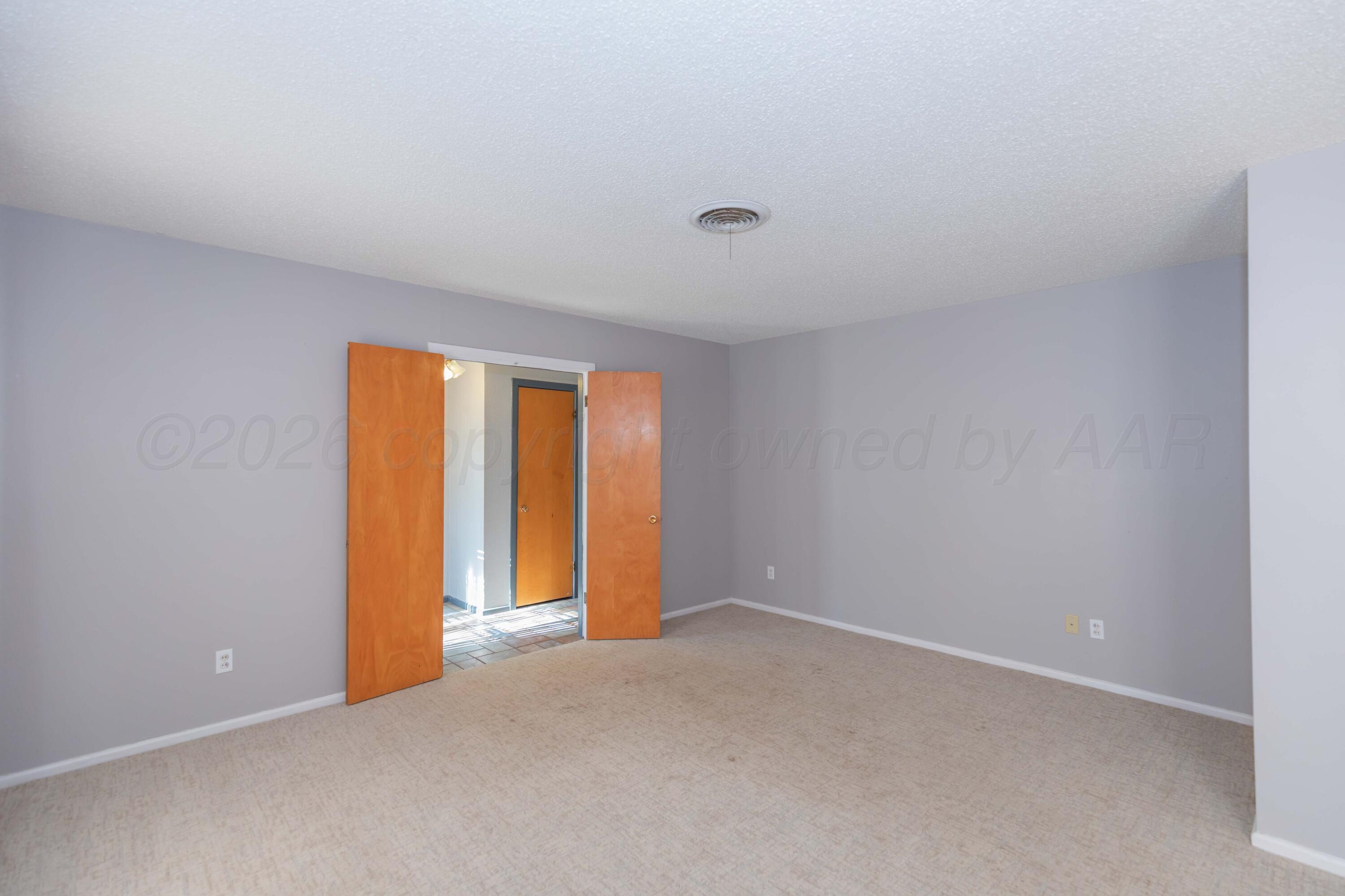 3702 Torre Drive Property Photo 8