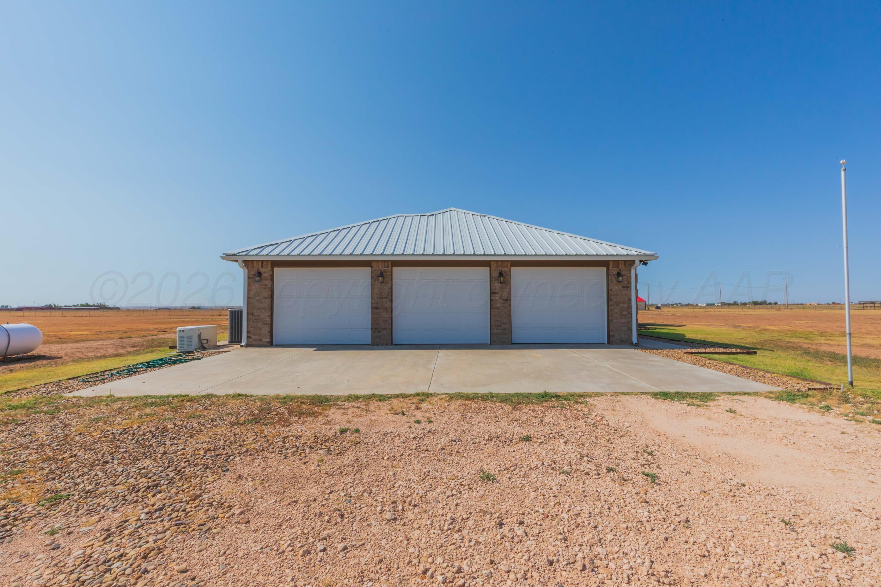 21561 Arnot Road Property Photo 6