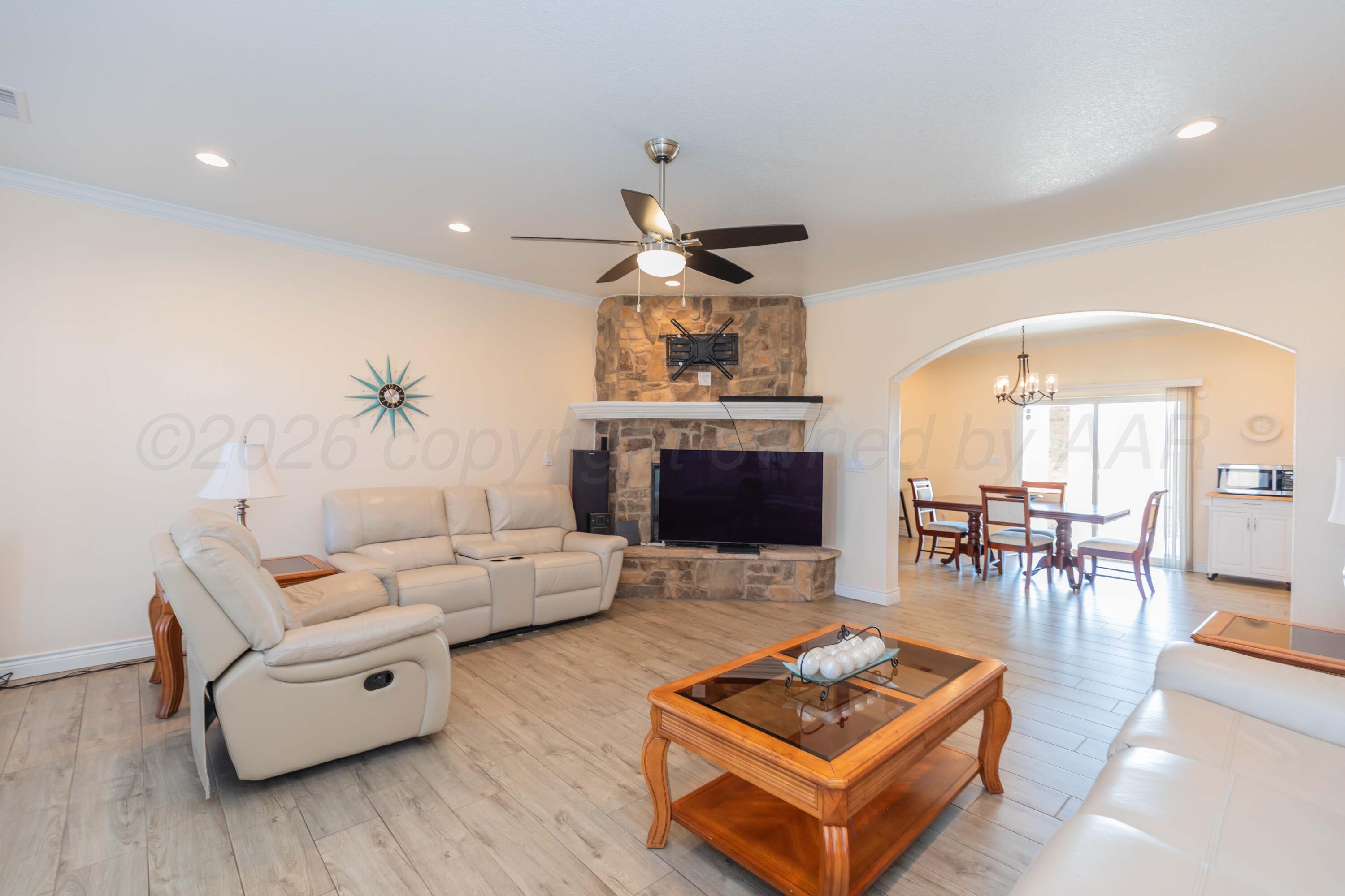 21561 Arnot Road Property Photo 7