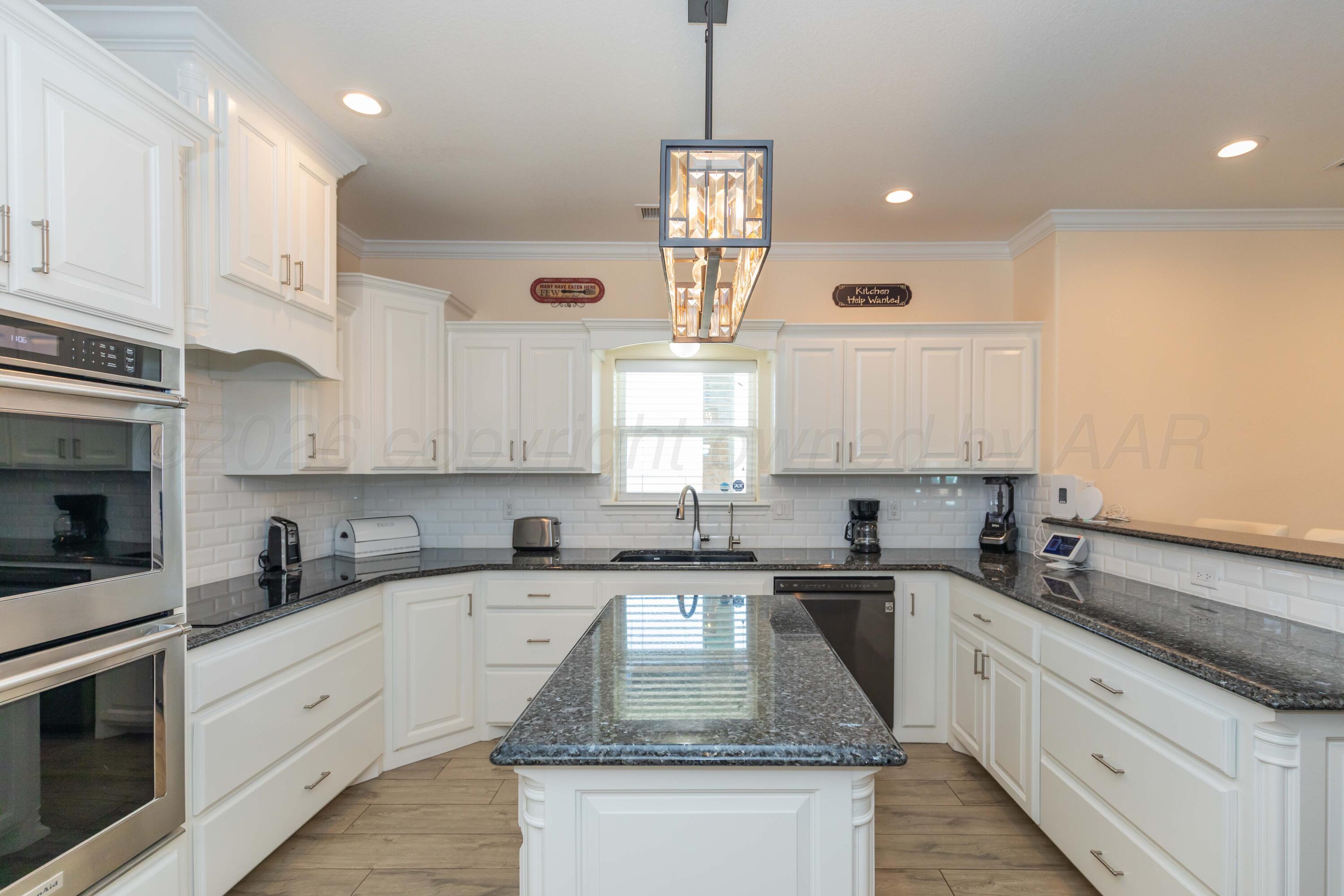 21561 Arnot Road Property Photo 14