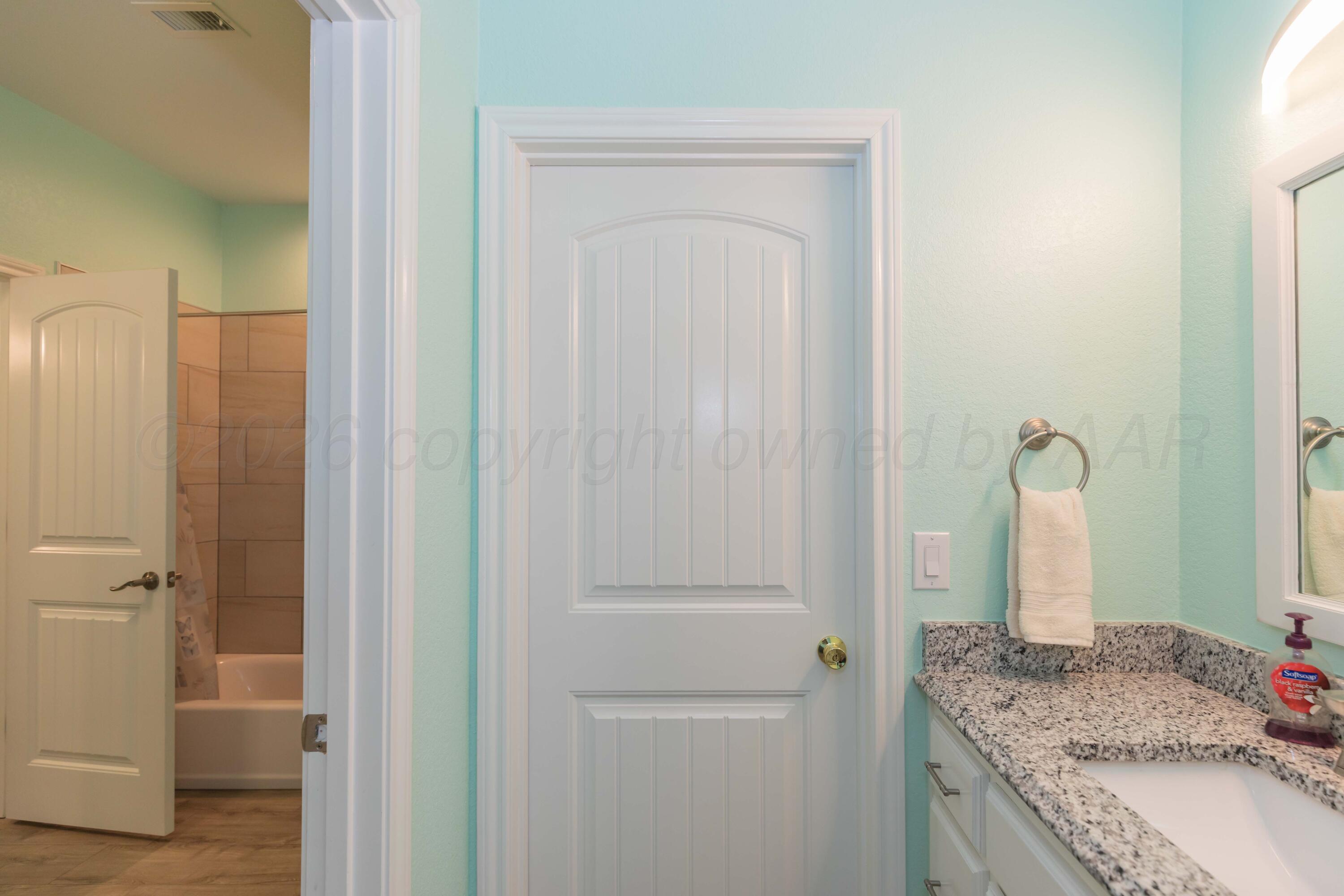 21561 Arnot Road Property Photo 32