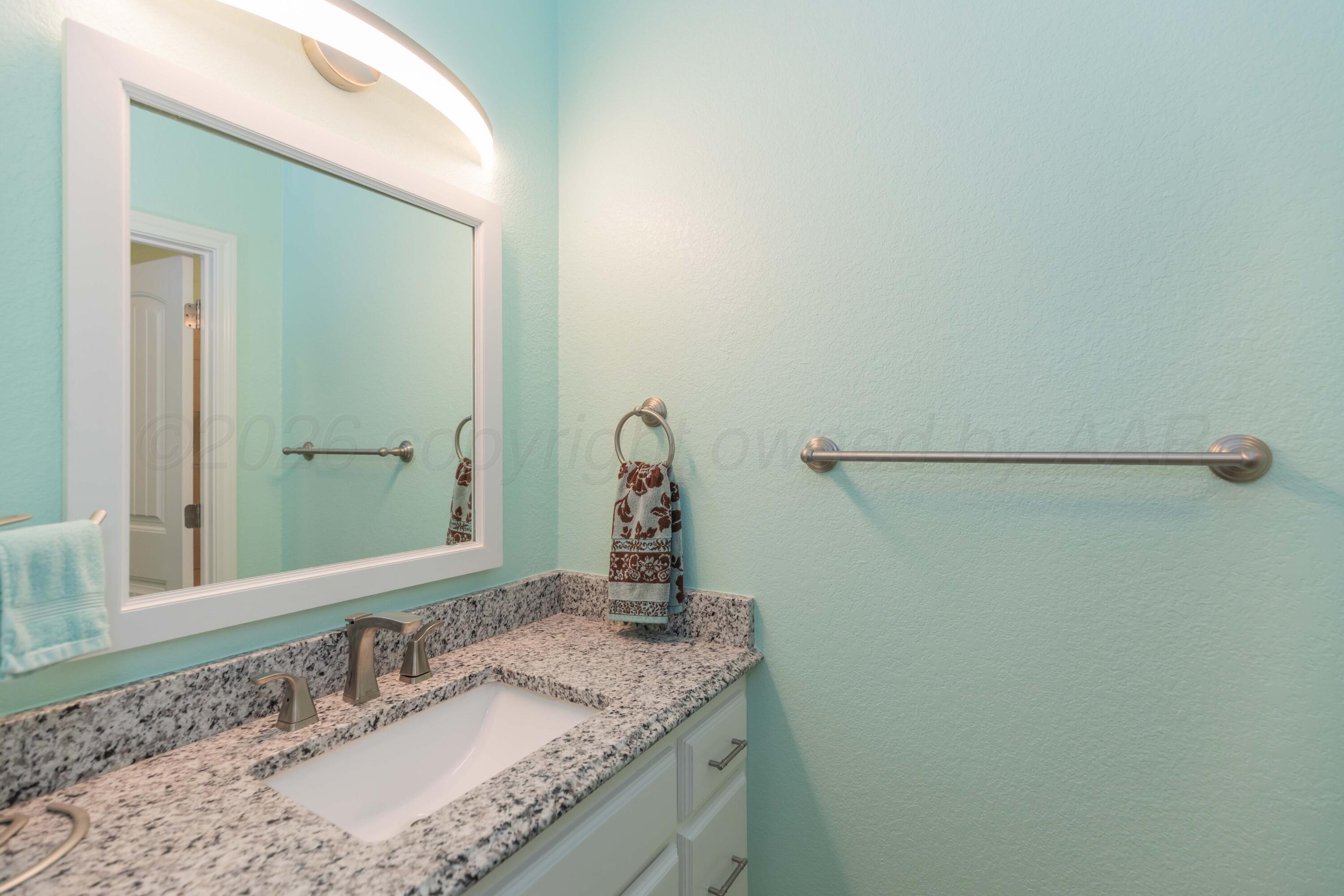 21561 Arnot Road Property Photo 34