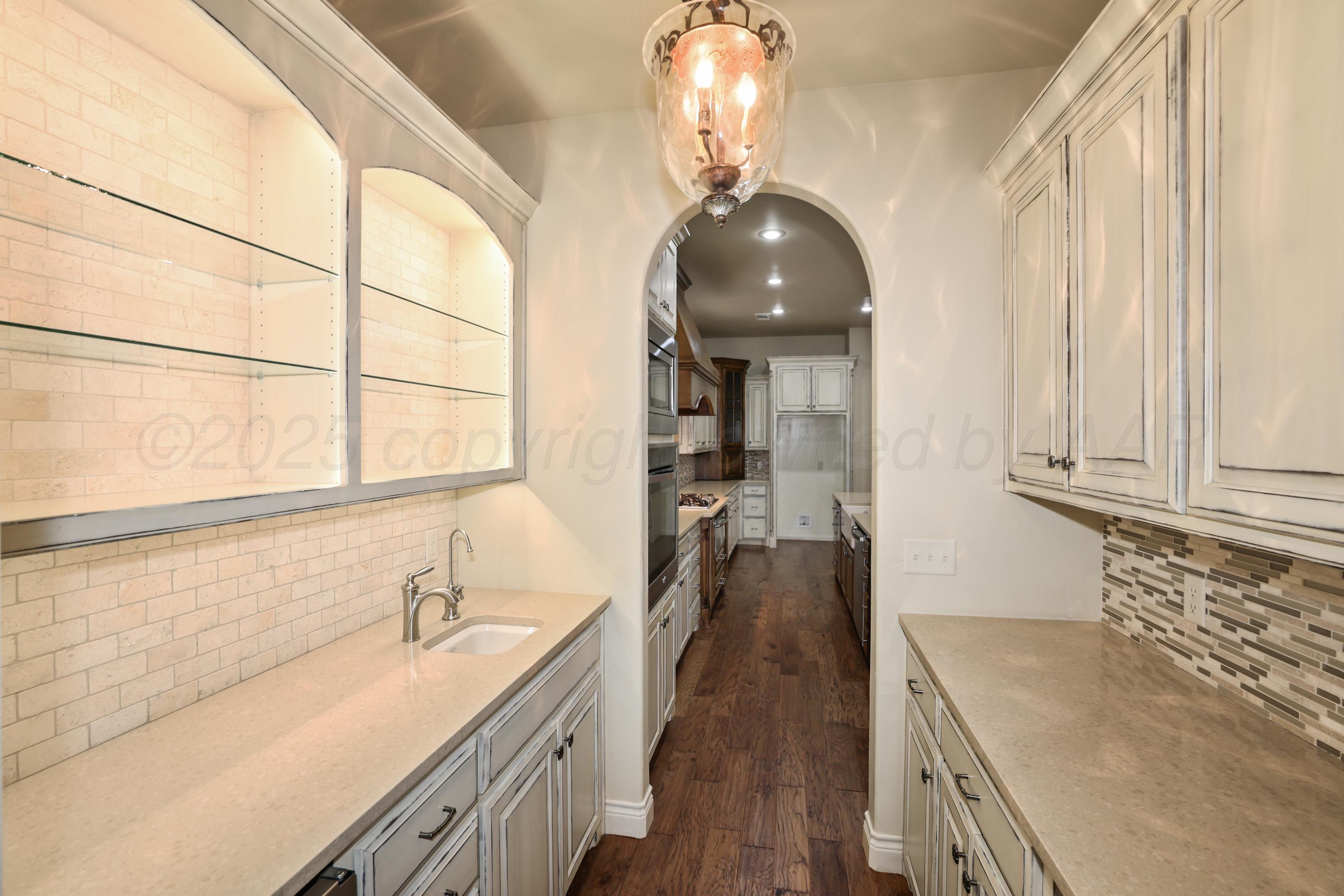 6110 Tuscany Village Property Photo 6