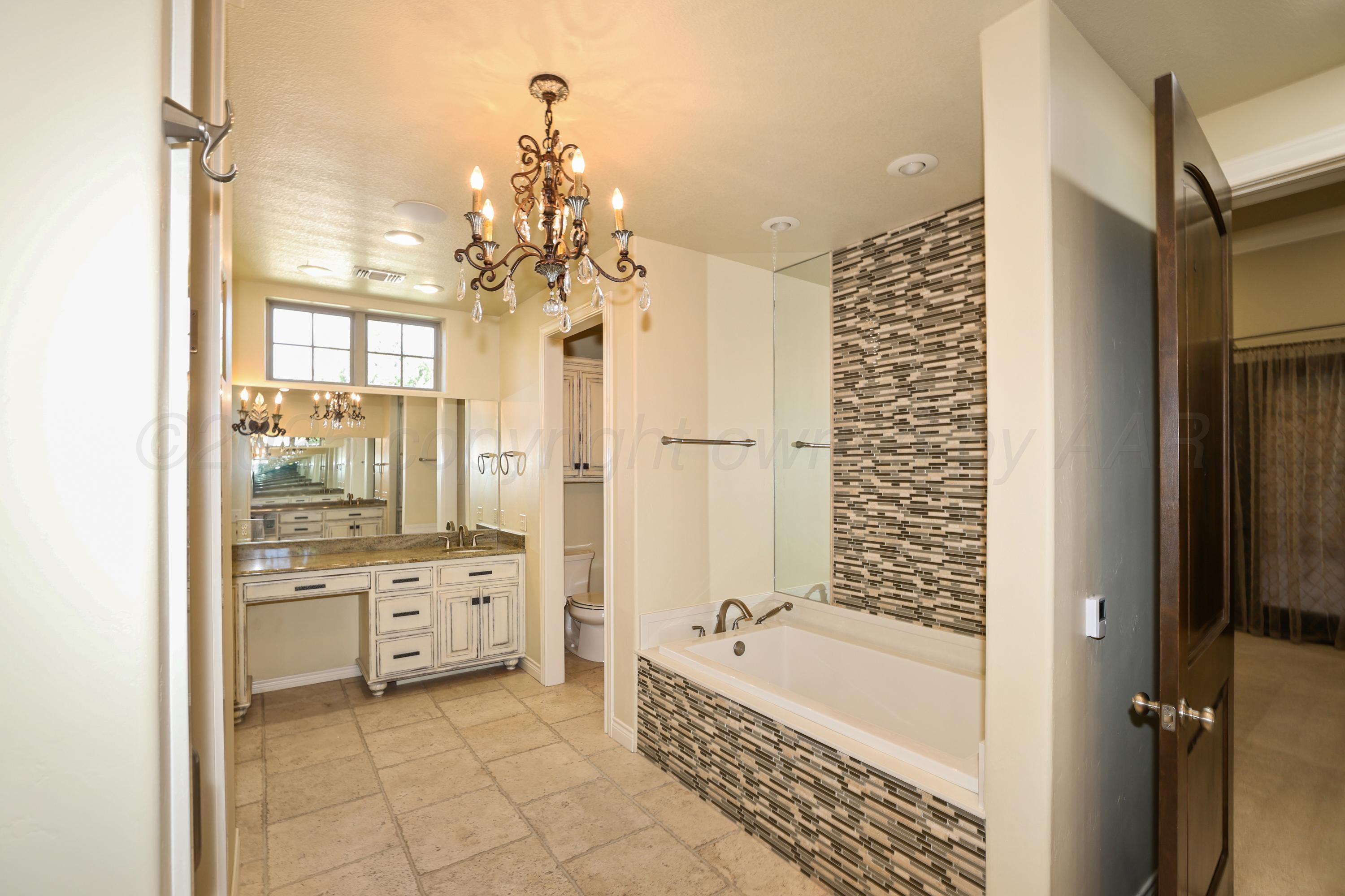 6110 Tuscany Village Property Photo 11