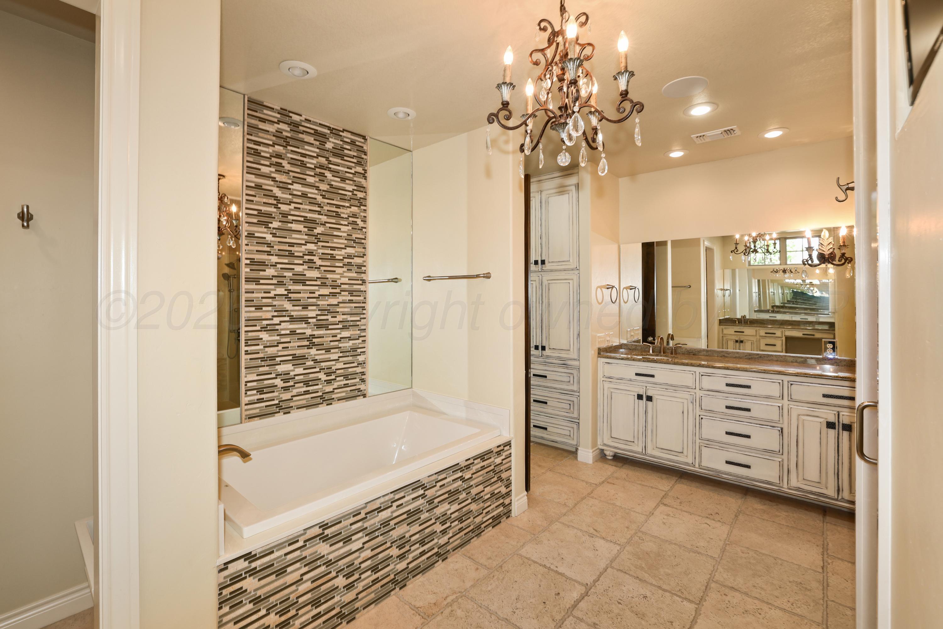 6110 Tuscany Village Property Photo 12