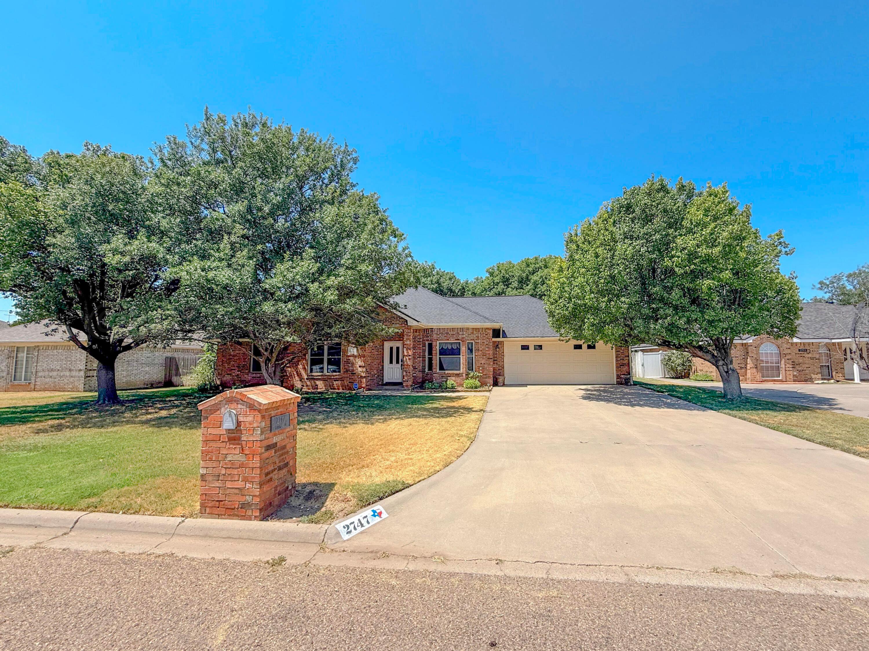 2747 N Beech Lane Property Photo 3