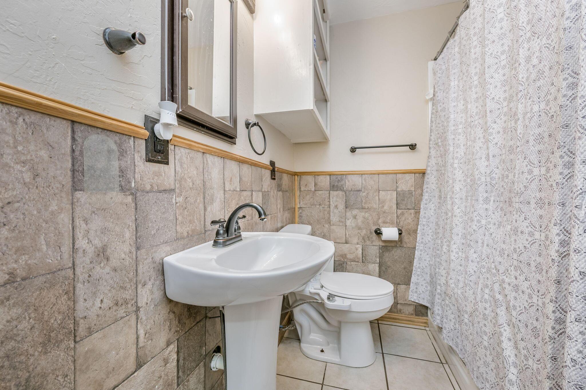 3302 S Tyler Street Property Photo 15