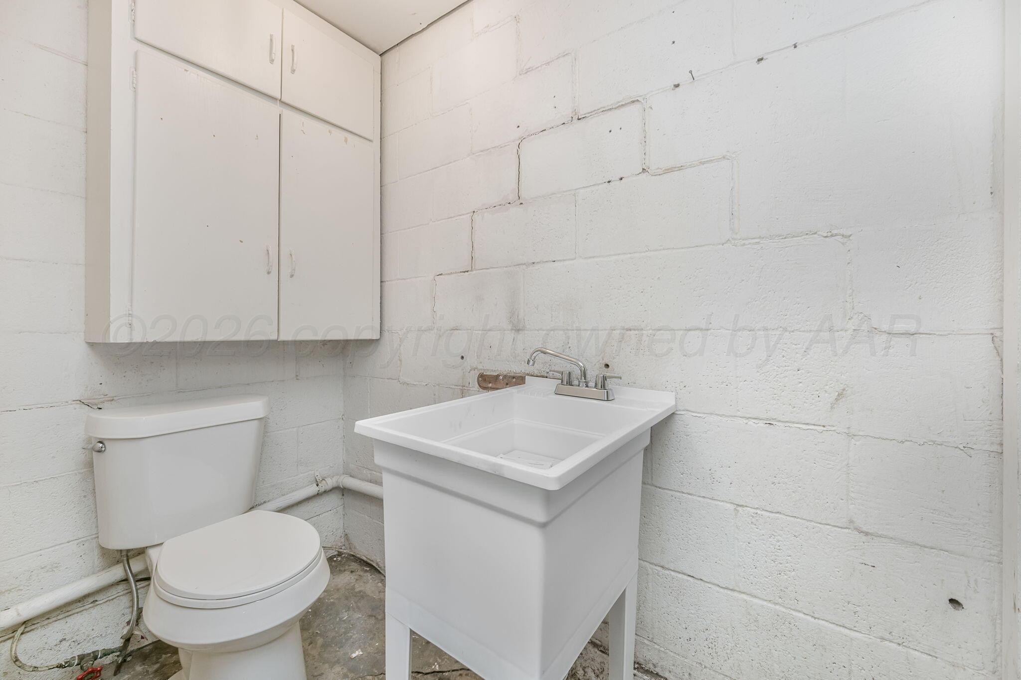 3302 S Tyler Street Property Photo 21