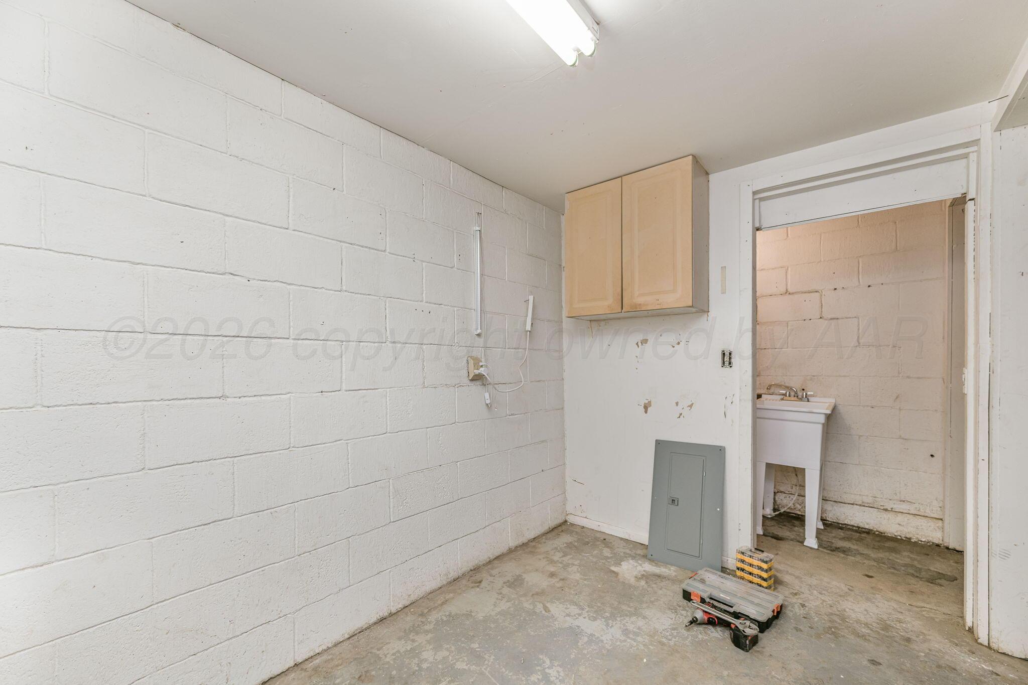 3302 S Tyler Street Property Photo 22