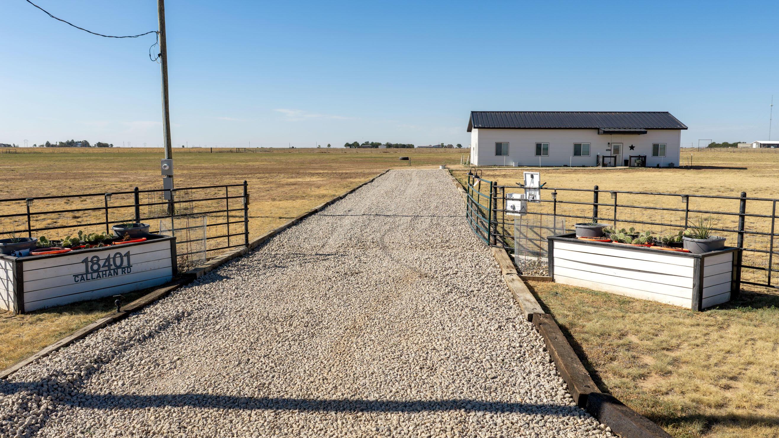 18401 Callahan Road Property Photo 1